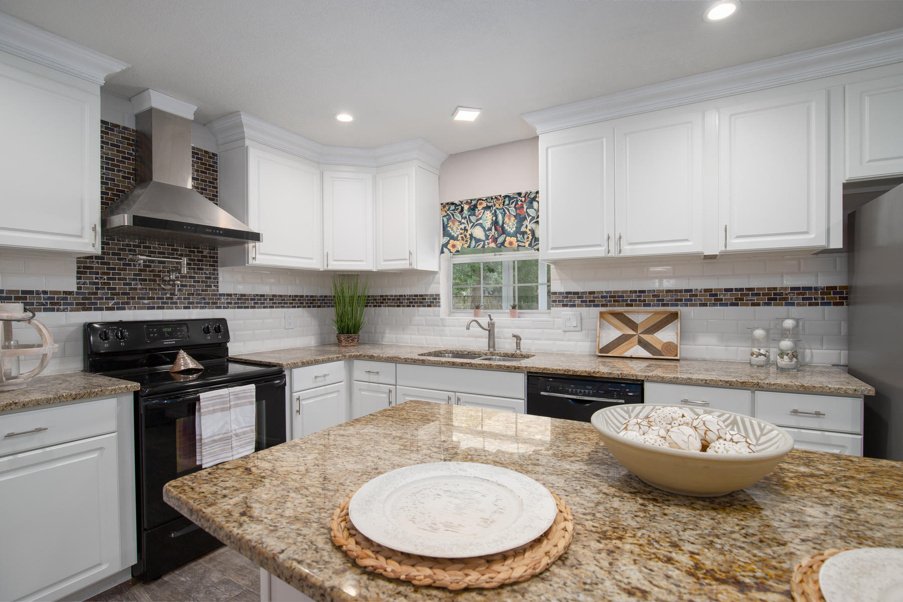 SEA HILLS 1ST - Residential