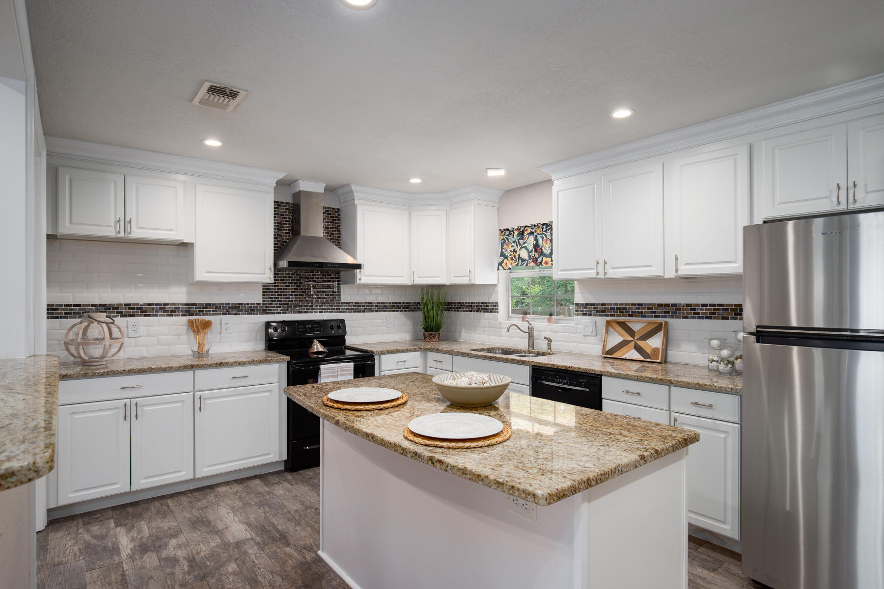 SEA HILLS 1ST - Residential