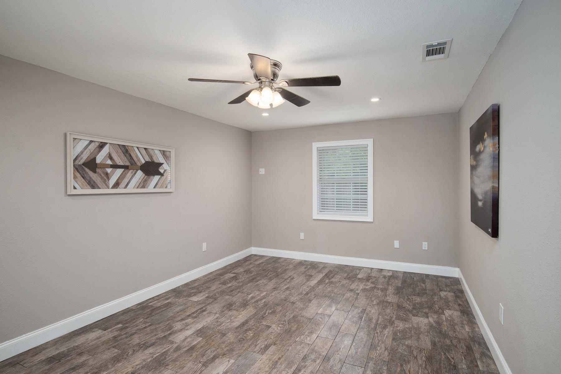 SEA HILLS 1ST - Residential