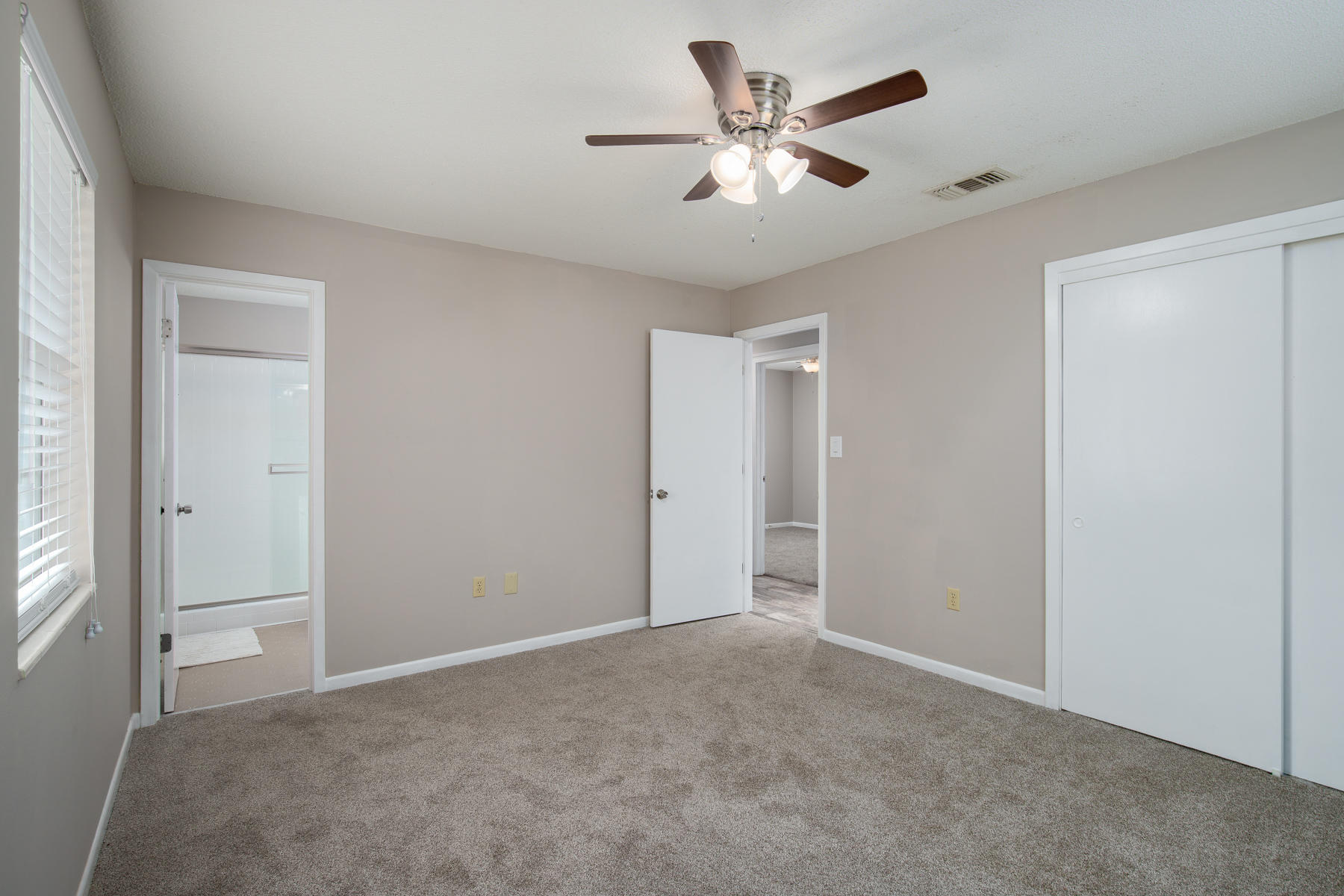 SEA HILLS 1ST - Residential