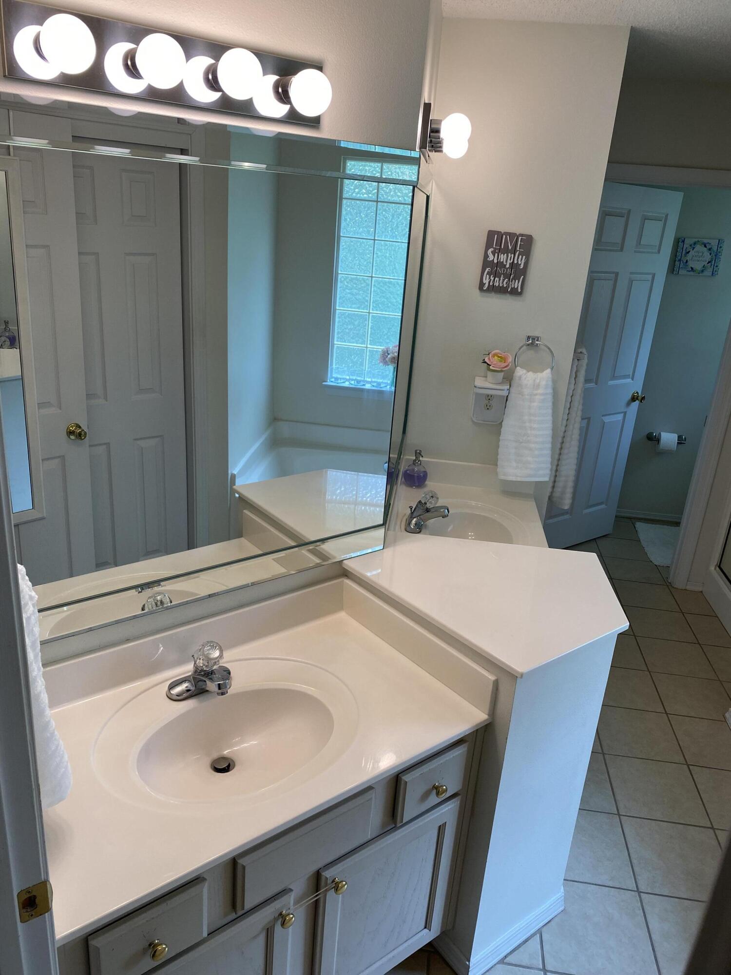 PINNACLE POINT - Residential Lease