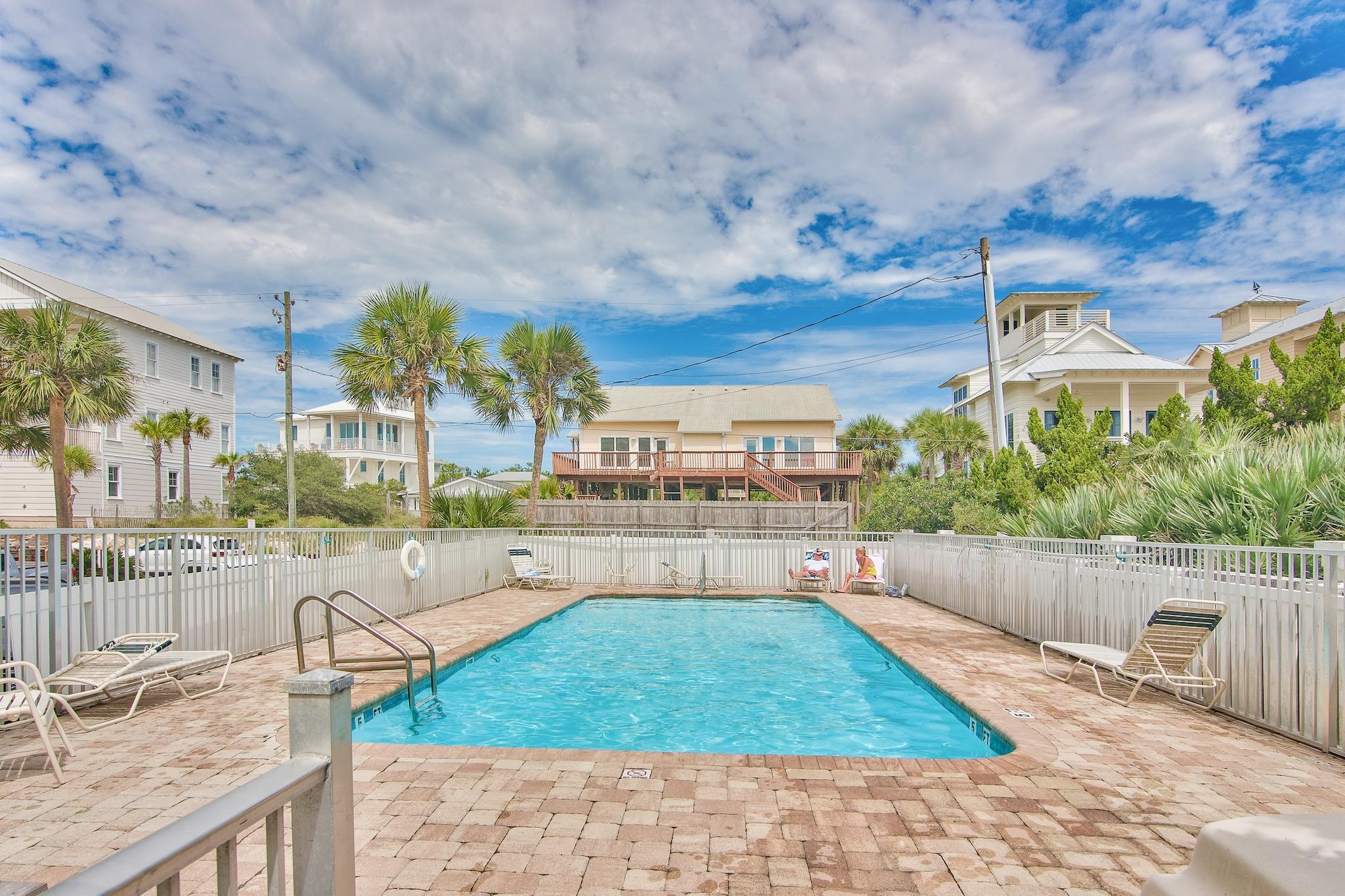 Commodore's Retreat - Residential