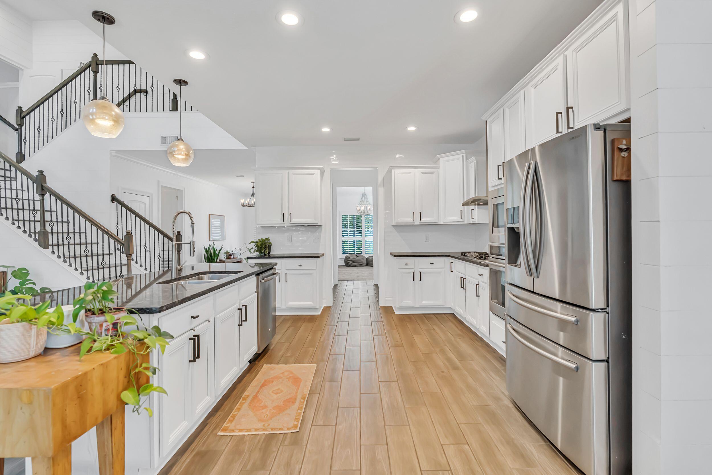 Mussett Bayou Manor - Residential