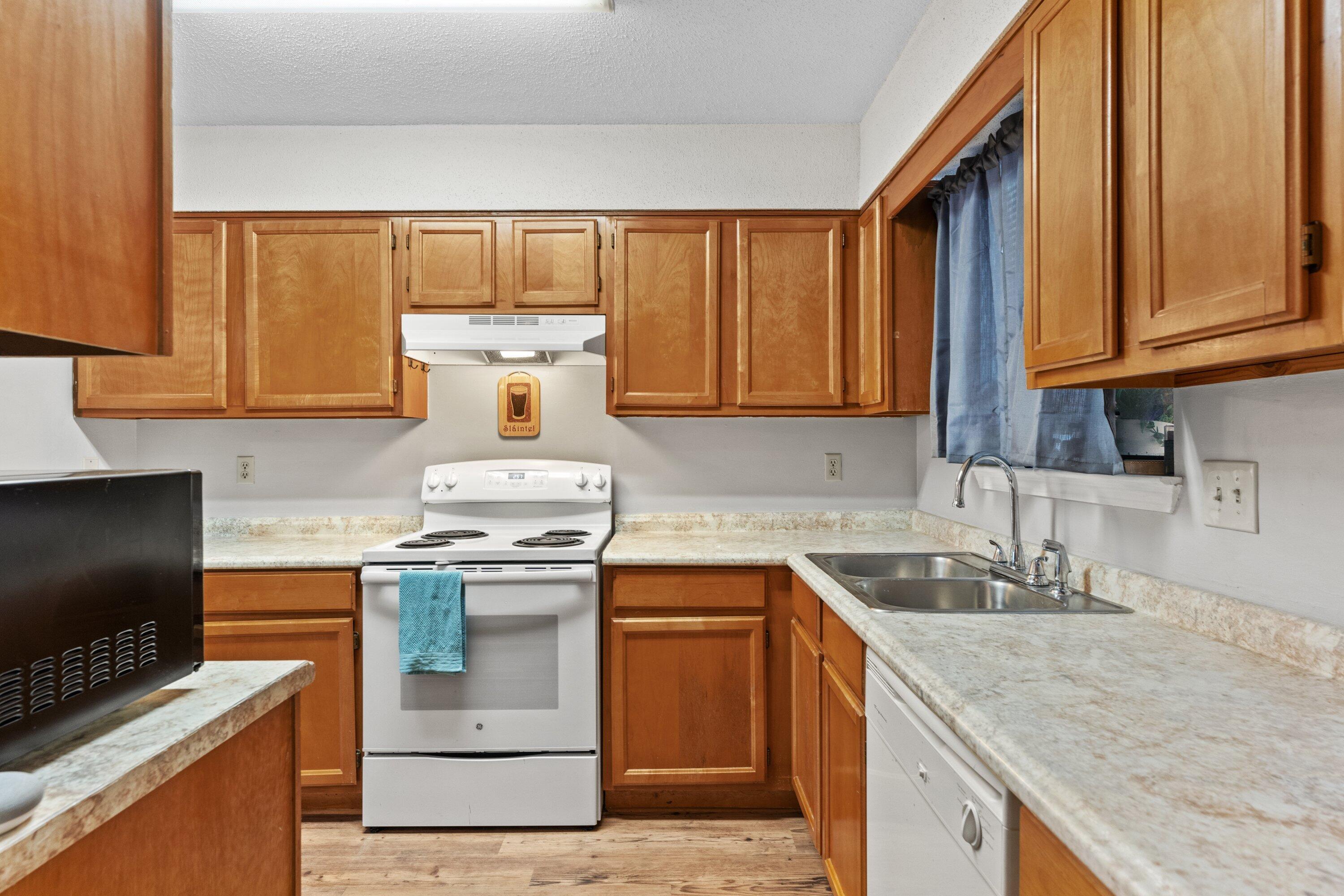 BRIGHTON WOODS 1ST ADDN - Residential