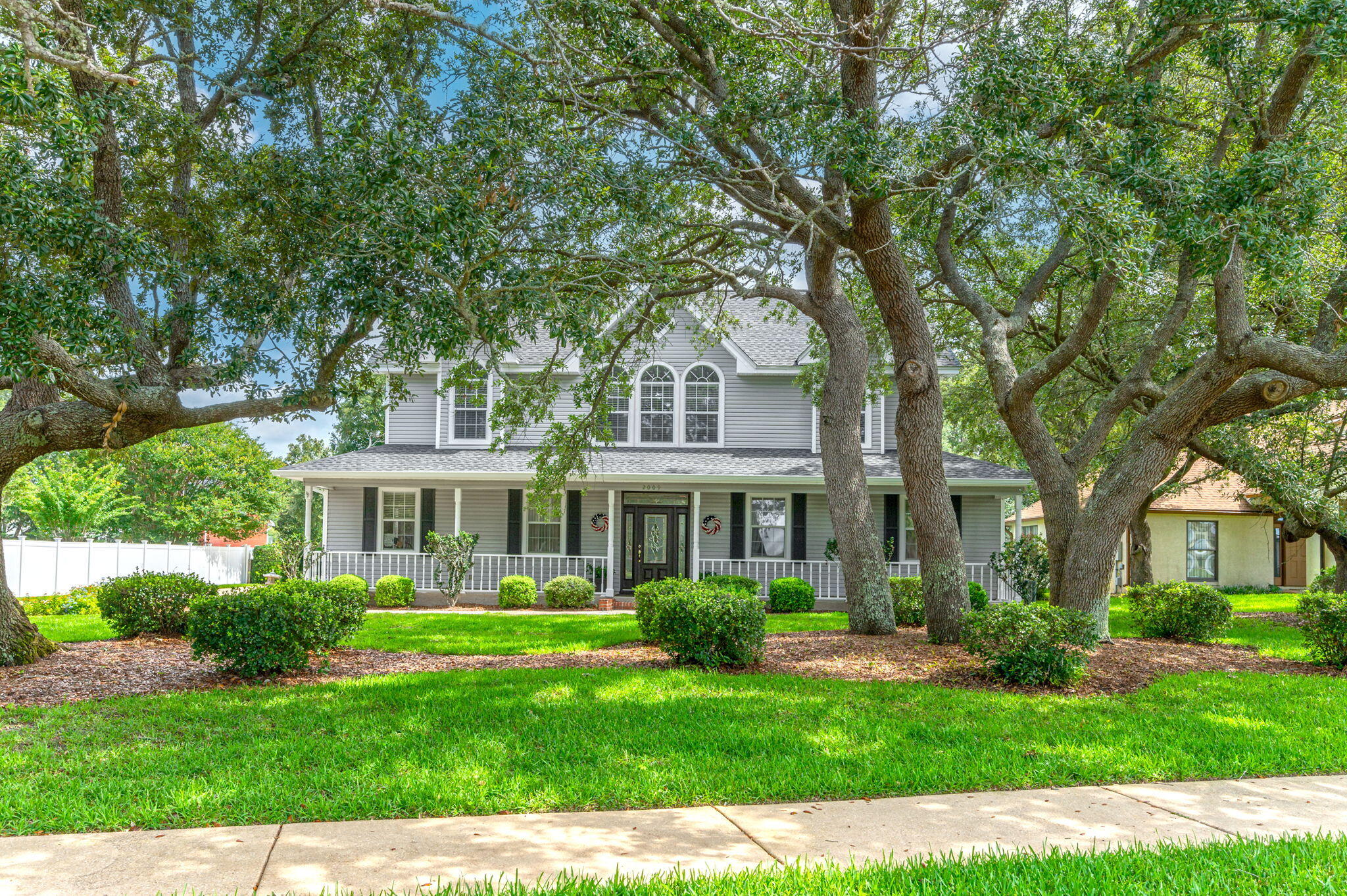 PRITCHARD POINT - Residential