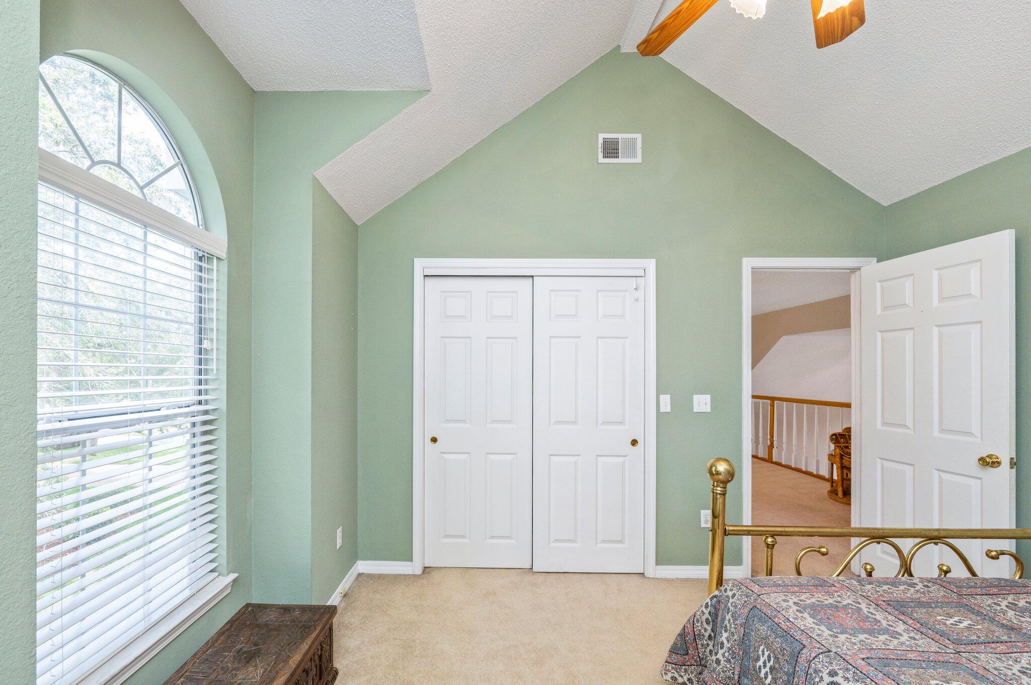 PRITCHARD POINT - Residential