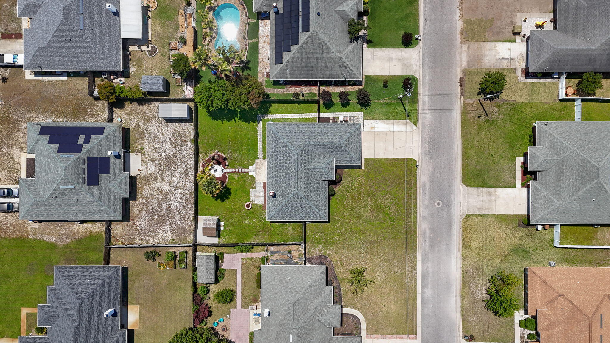 HAMPTON RIDGE ESTATES - Residential