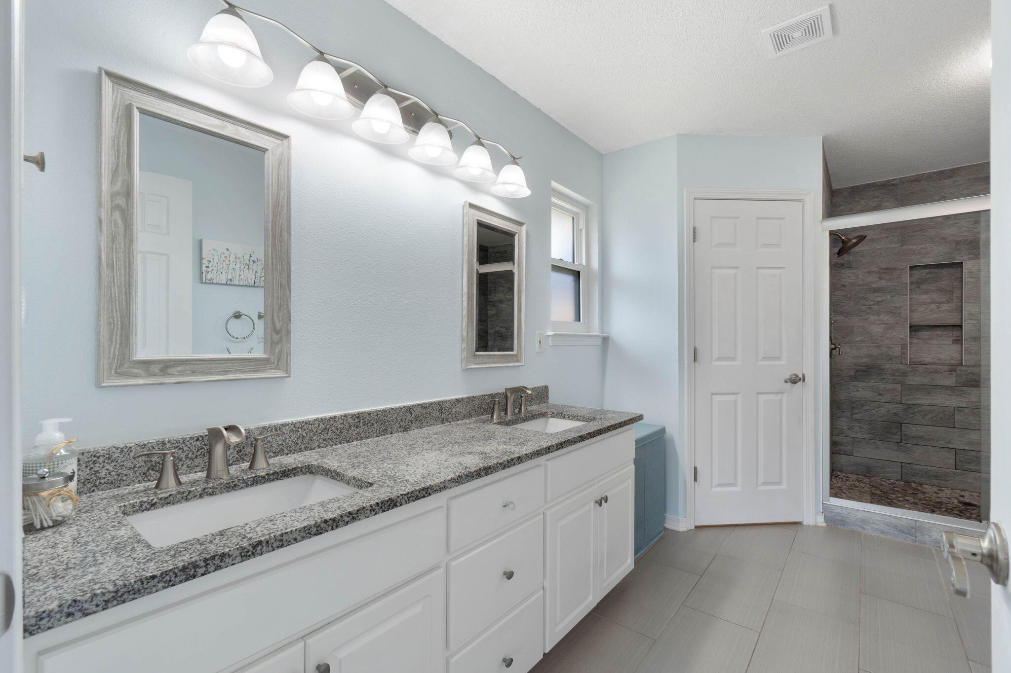 HAMPTON RIDGE ESTATES - Residential