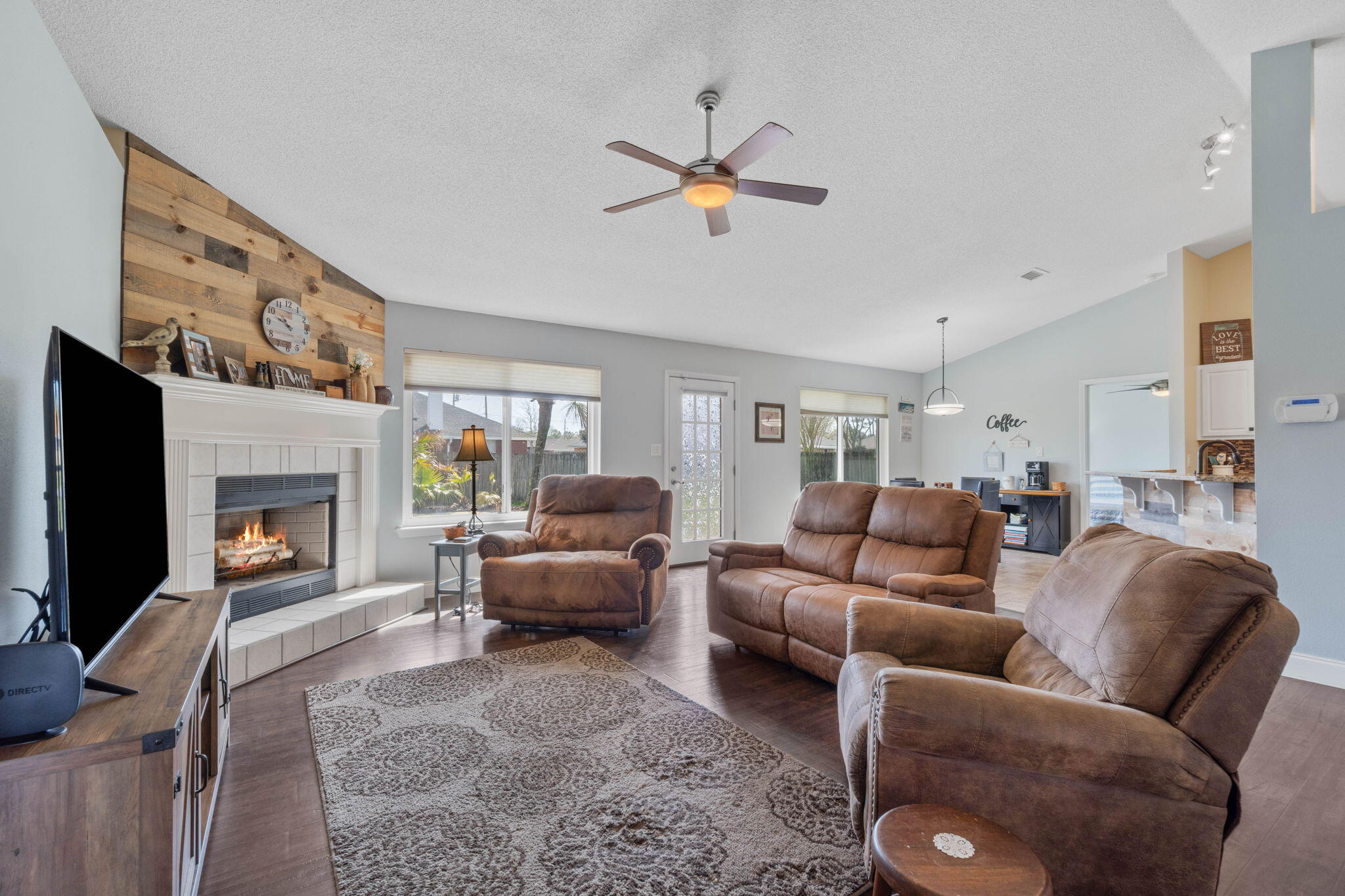 HAMPTON RIDGE ESTATES - Residential