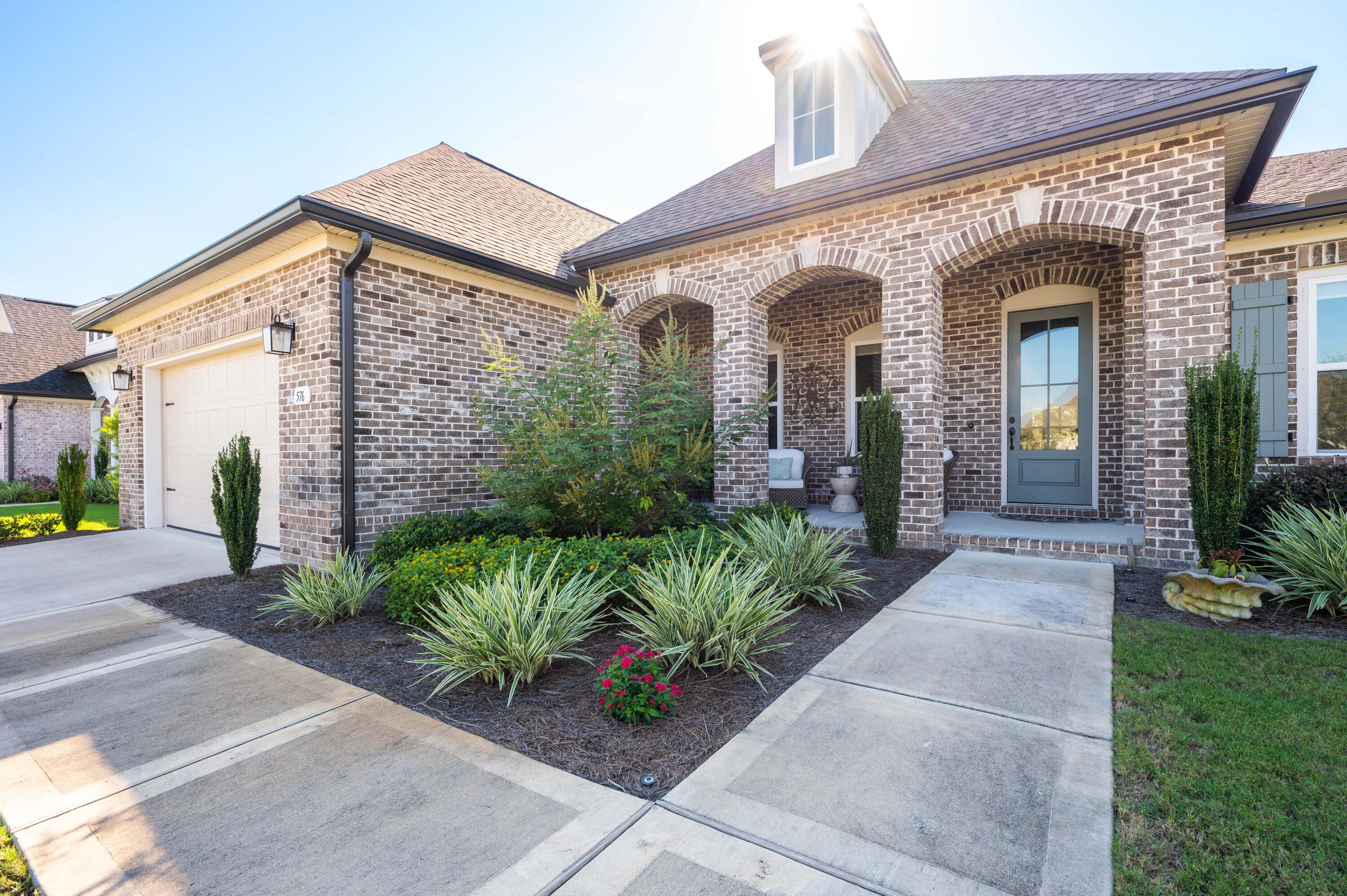HAMMOCK BAY - Residential