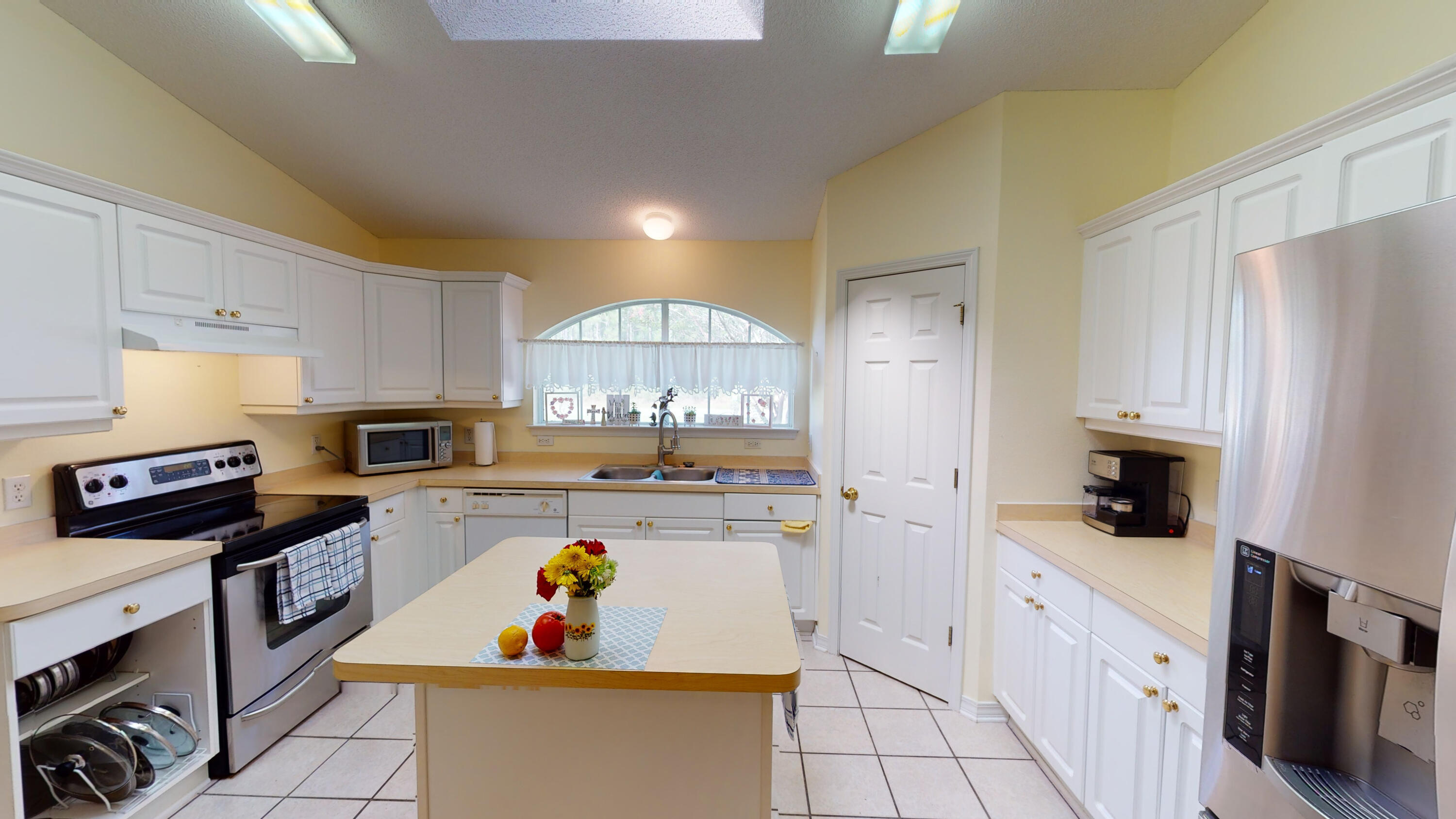 HOLLEY BY THE SEA - Residential