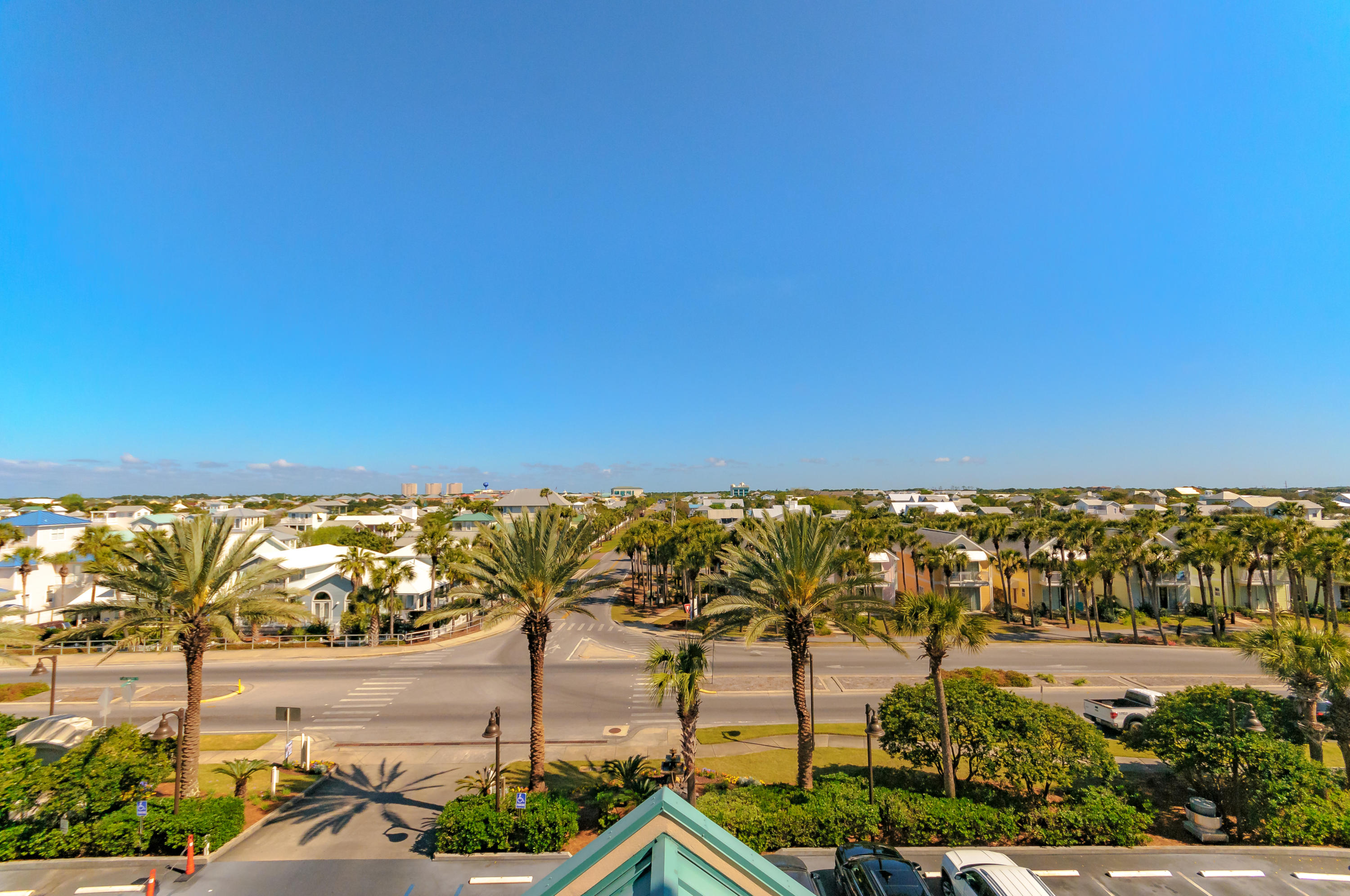 SUMMERCHASE CONDO

Inn at Crystal Beach - Residential