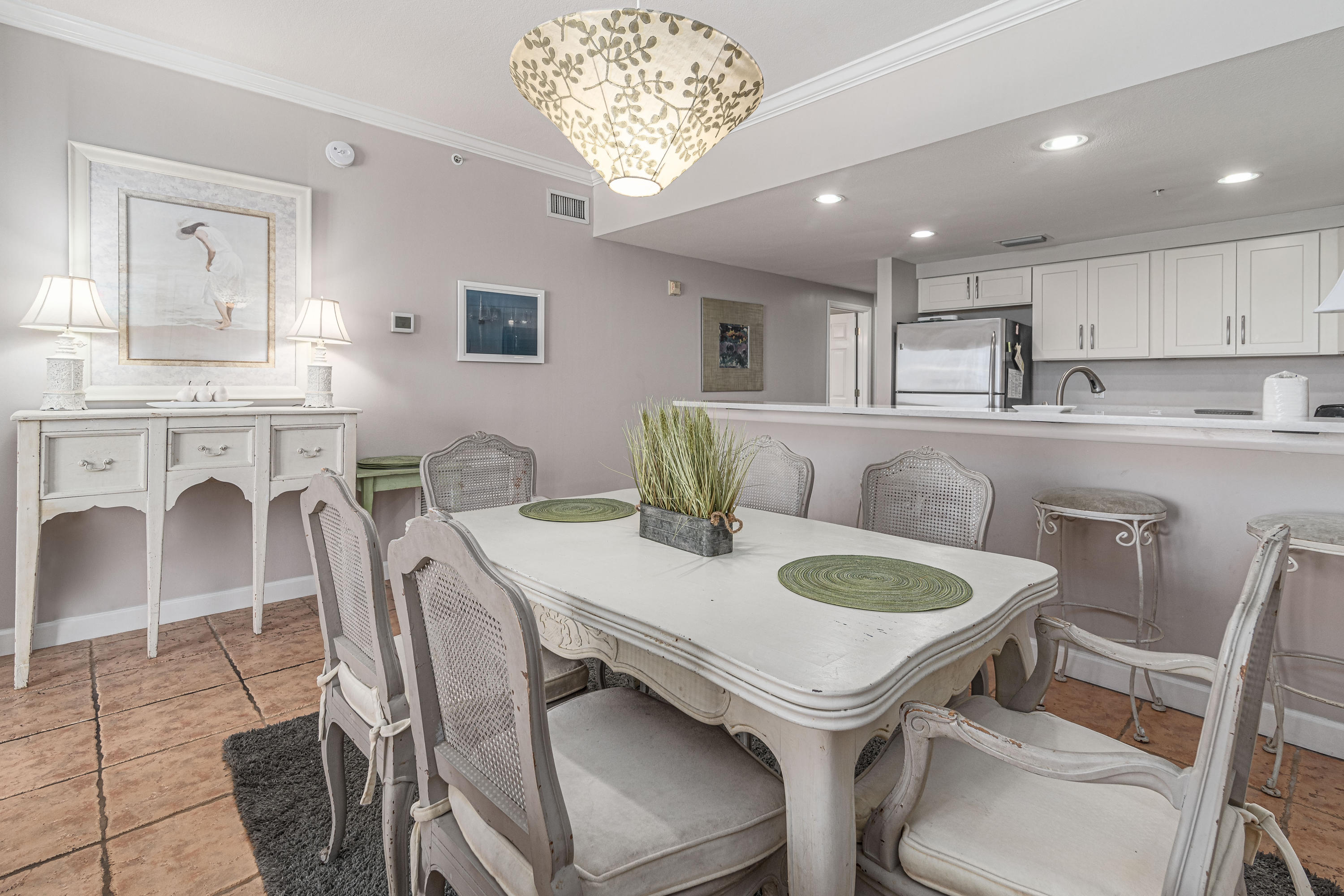 SUMMERCHASE CONDO

Inn at Crystal Beach - Residential