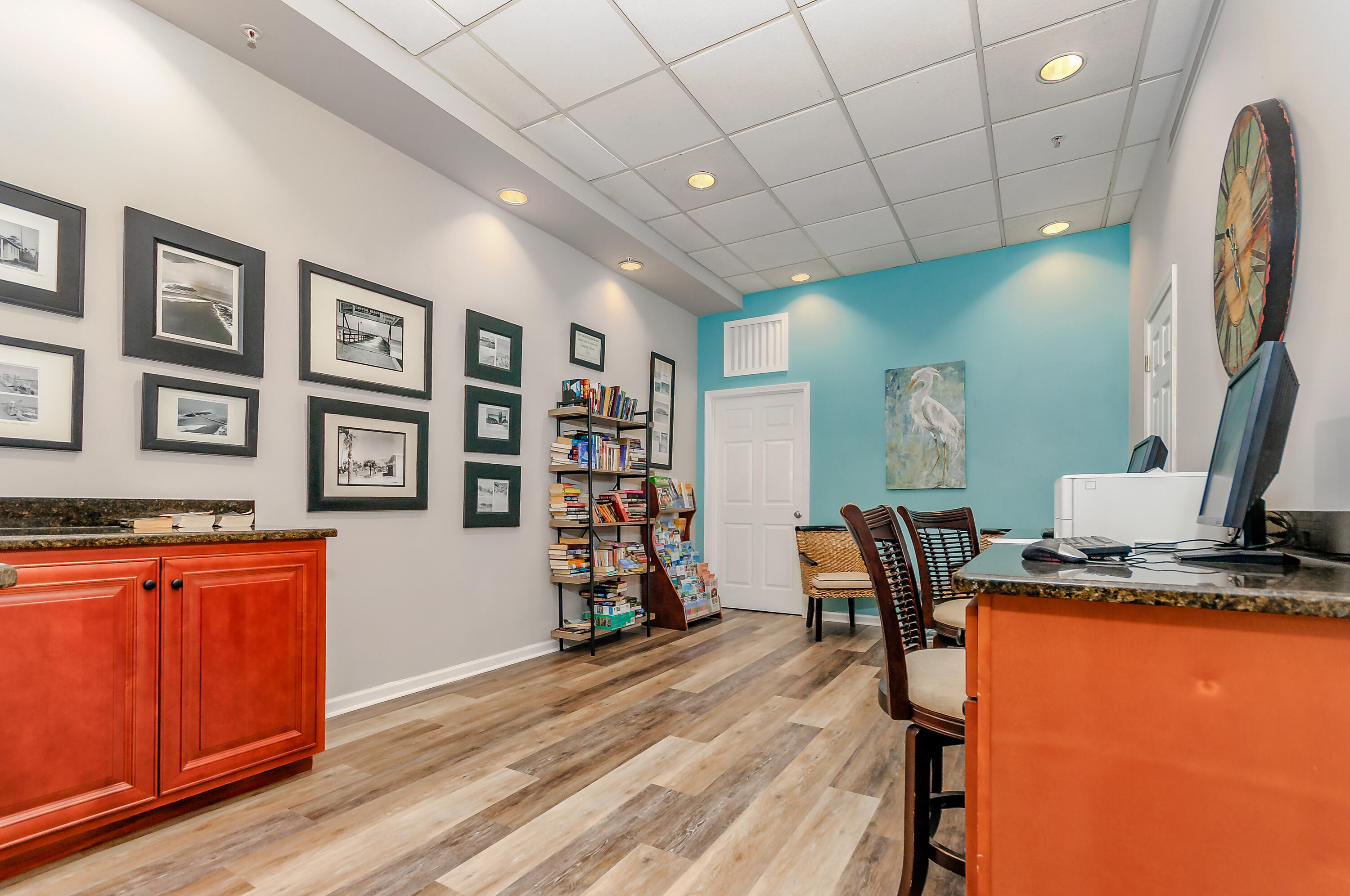 SUMMERCHASE CONDO

Inn at Crystal Beach - Residential