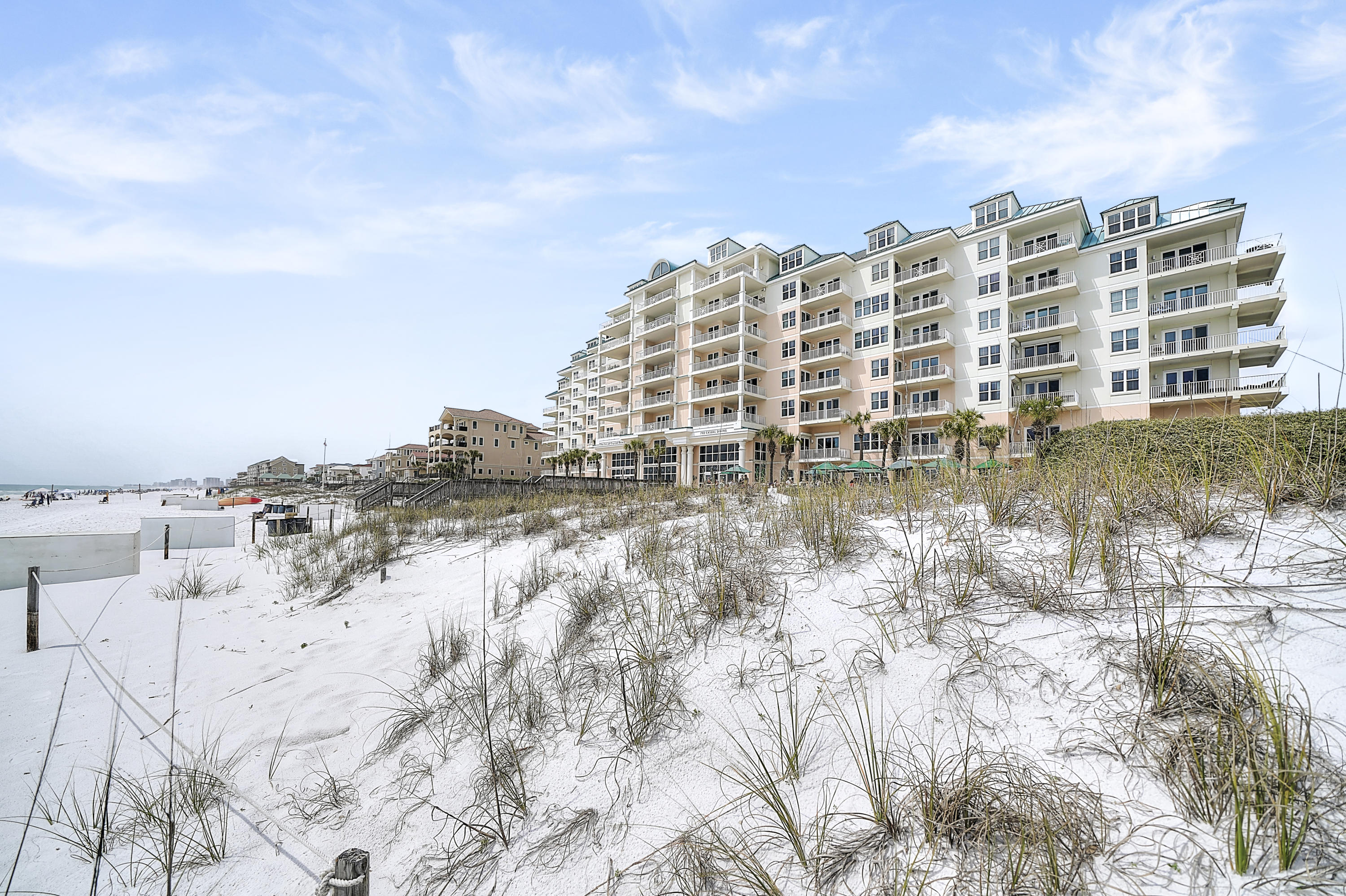 SUMMERCHASE CONDO

Inn at Crystal Beach - Residential