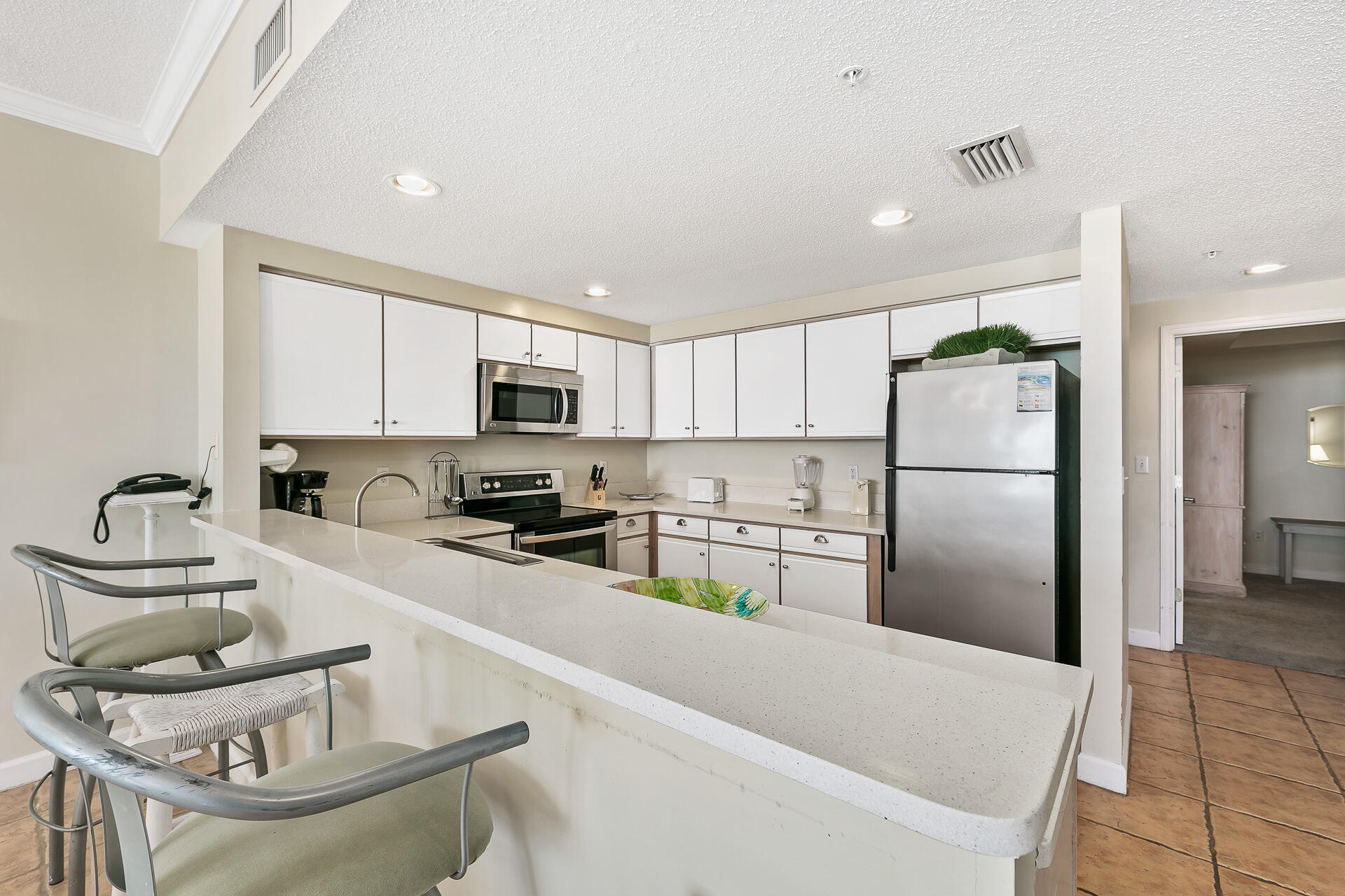 SUMMERCHASE CONDO

Inn at Crystal Beach - Residential
