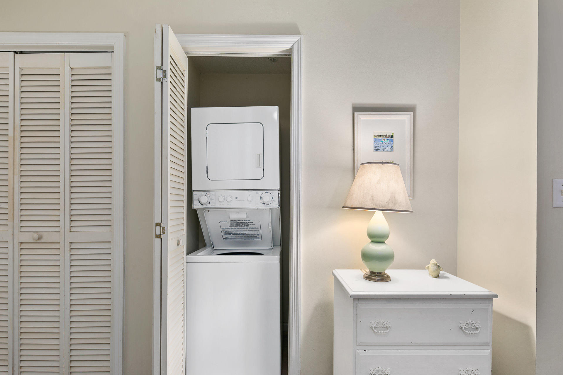 SUMMERCHASE CONDO

Inn at Crystal Beach - Residential