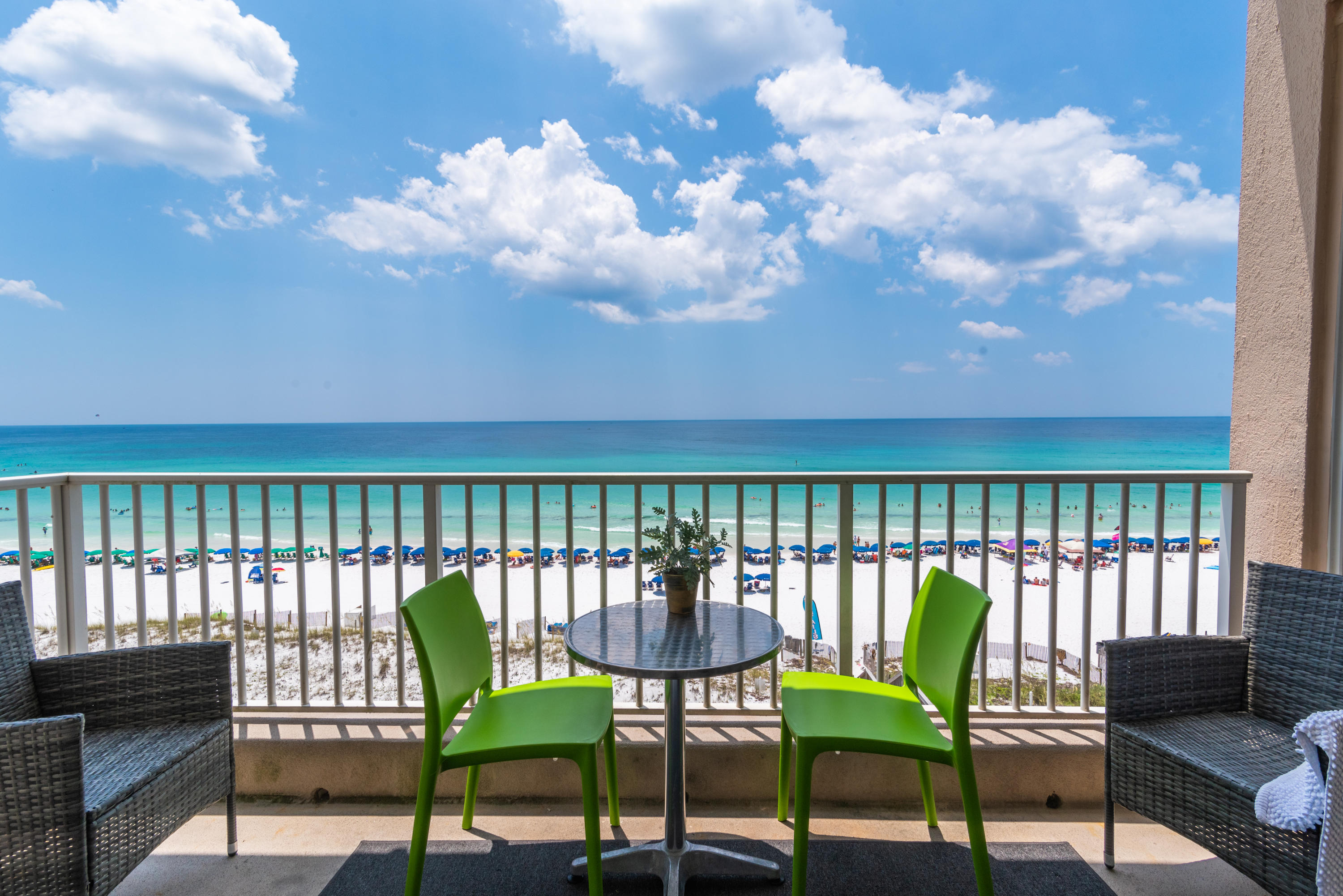 SUMMERCHASE CONDO

Inn at Crystal Beach - Residential