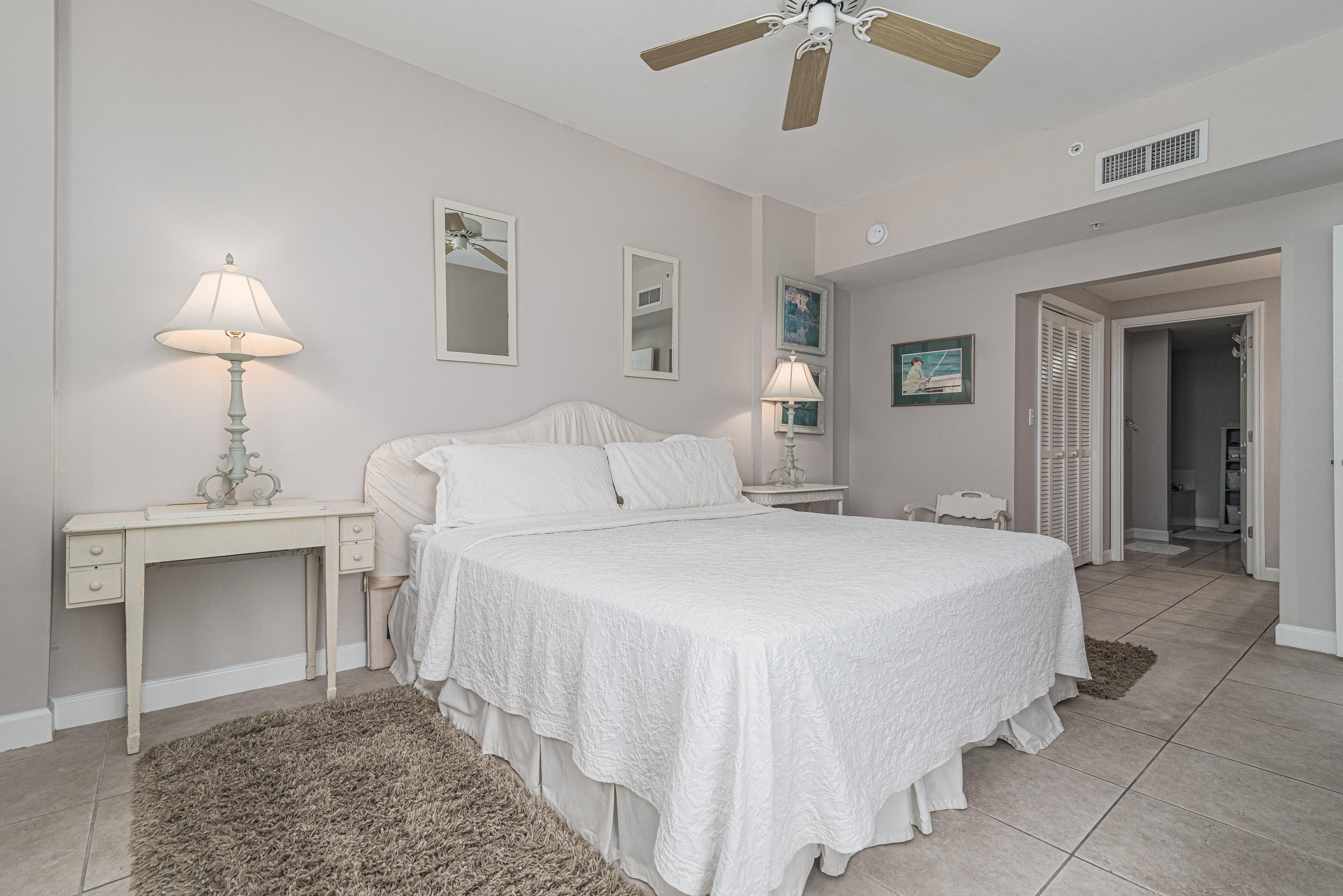 SUMMERCHASE CONDO

Inn at Crystal Beach - Residential