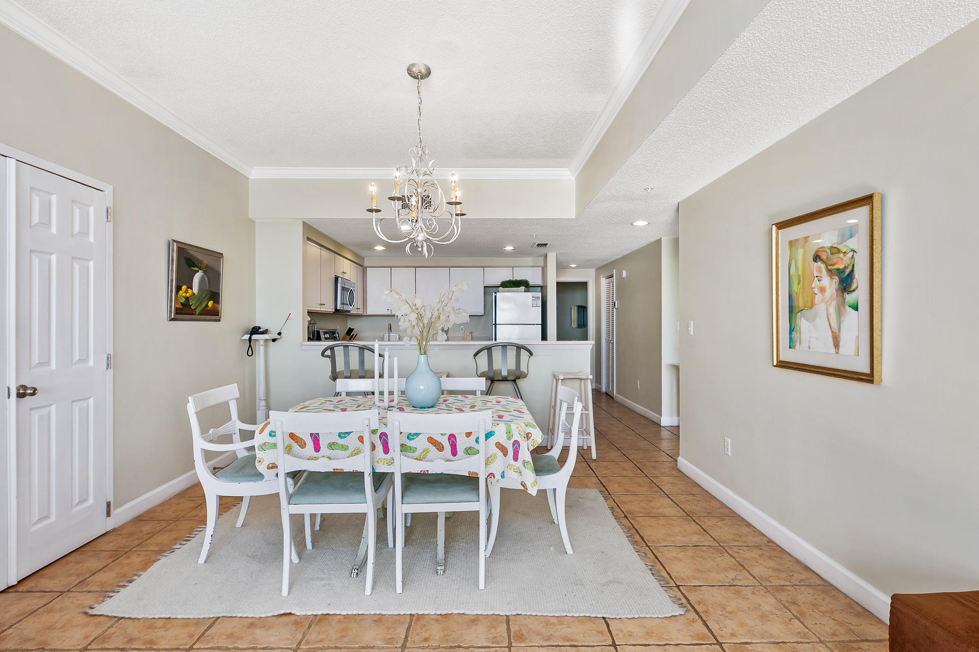SUMMERCHASE CONDO

Inn at Crystal Beach - Residential