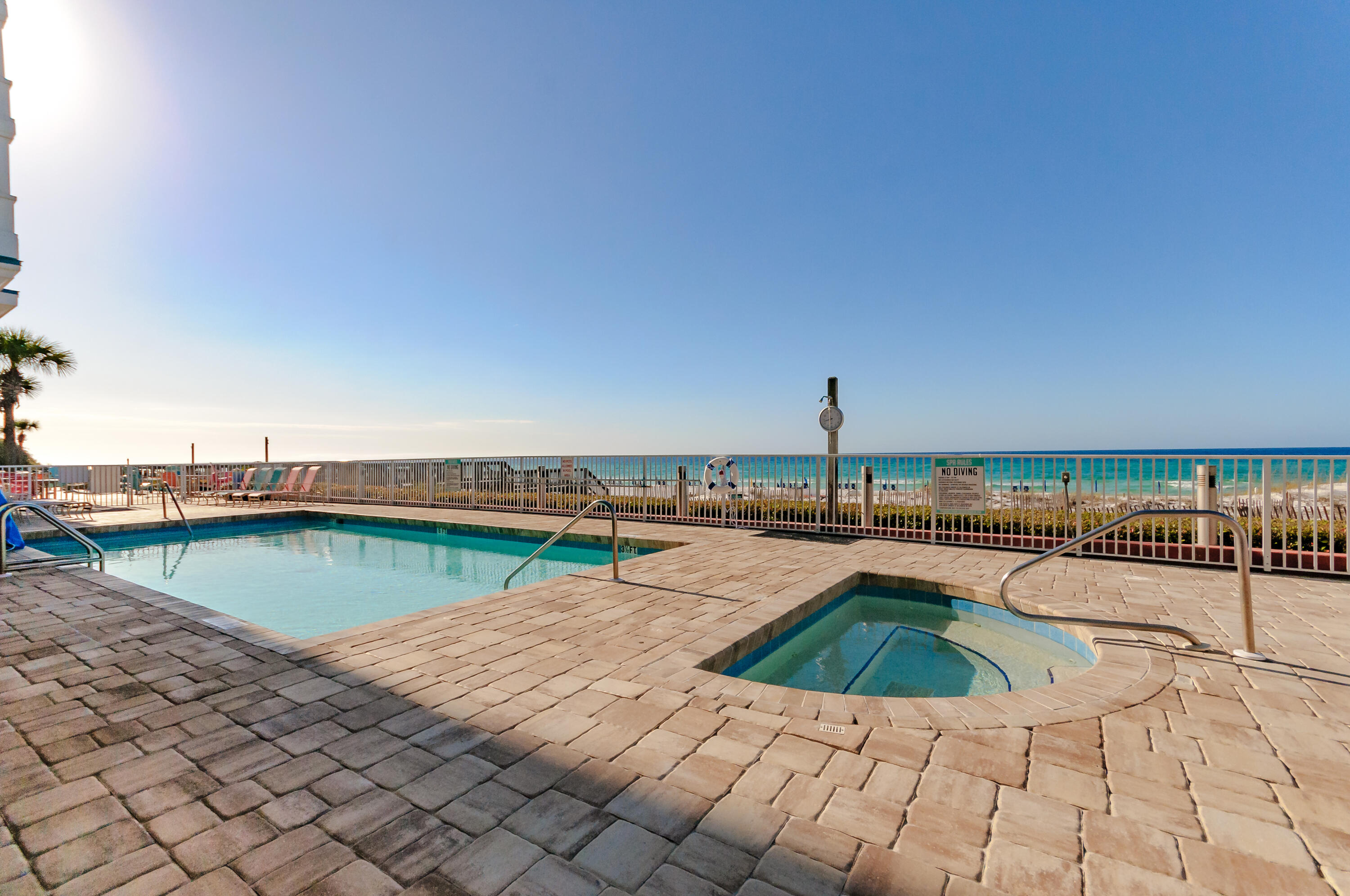 SUMMERCHASE CONDO

Inn at Crystal Beach - Residential