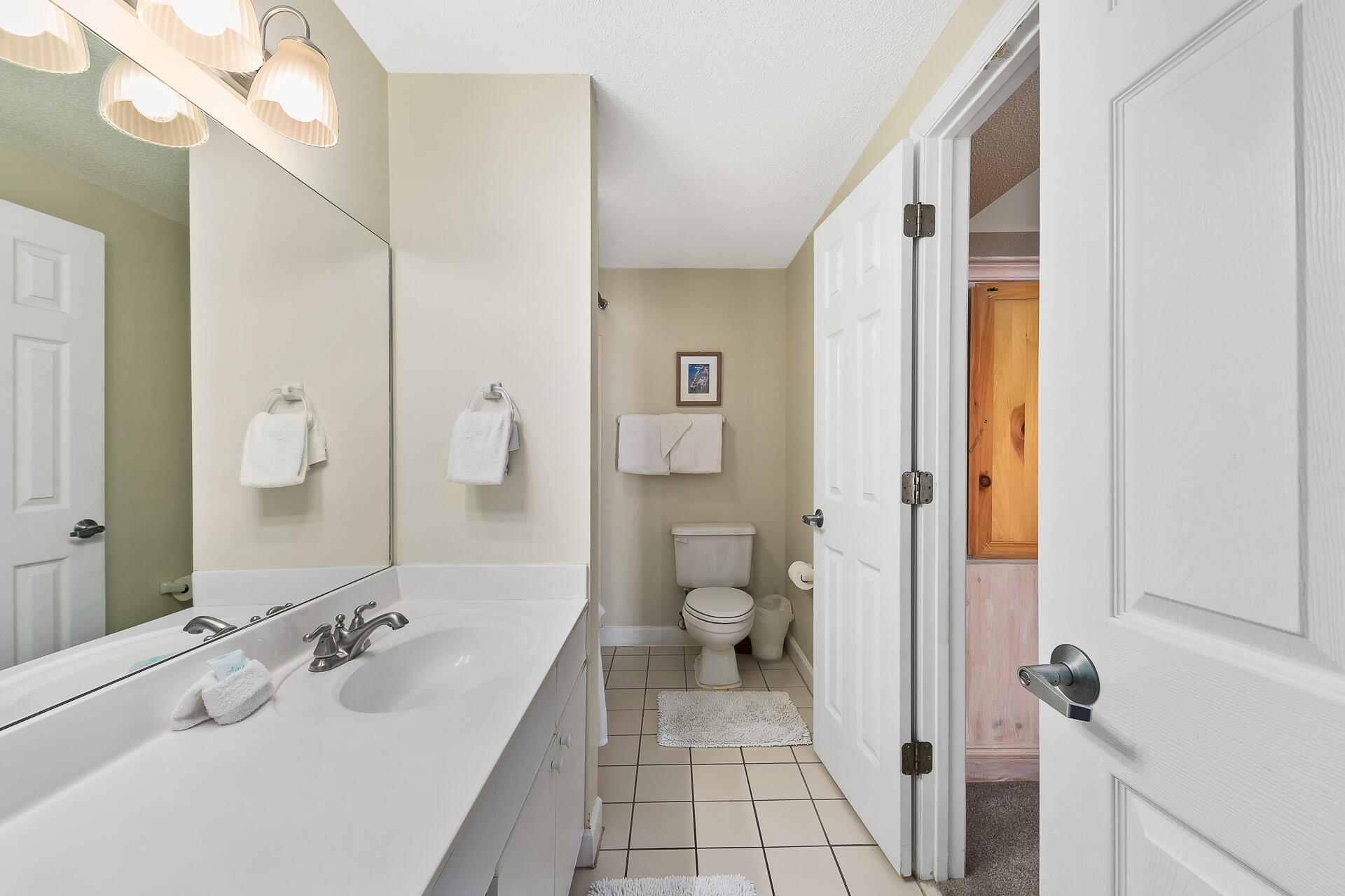 SUMMERCHASE CONDO

Inn at Crystal Beach - Residential
