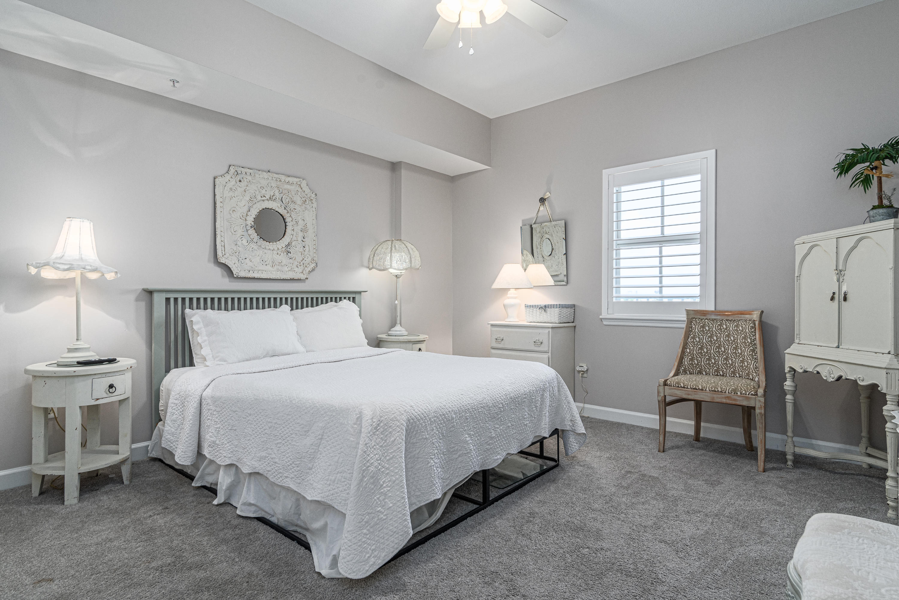 SUMMERCHASE CONDO

Inn at Crystal Beach - Residential