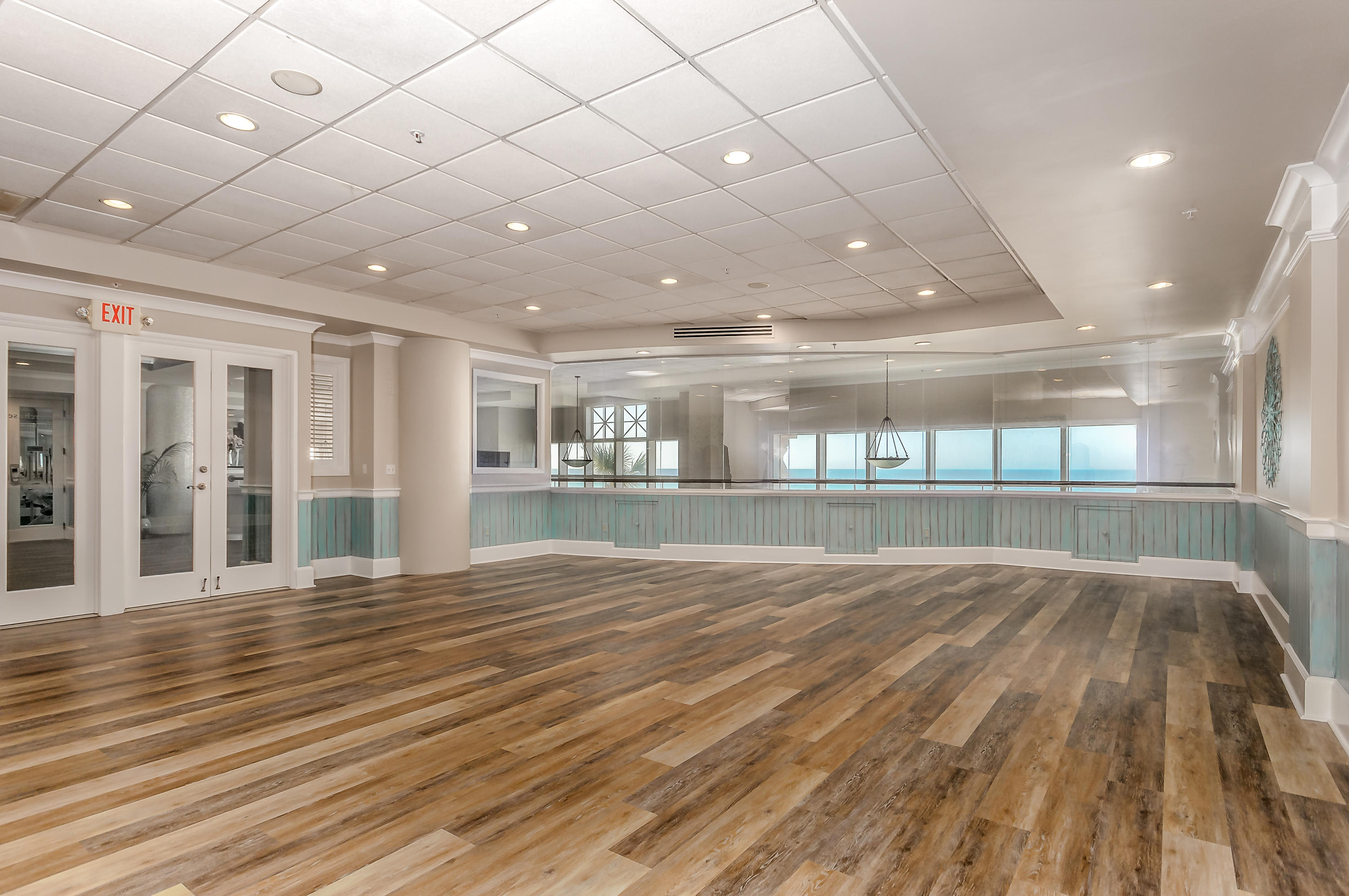 SUMMERCHASE CONDO

Inn at Crystal Beach - Residential