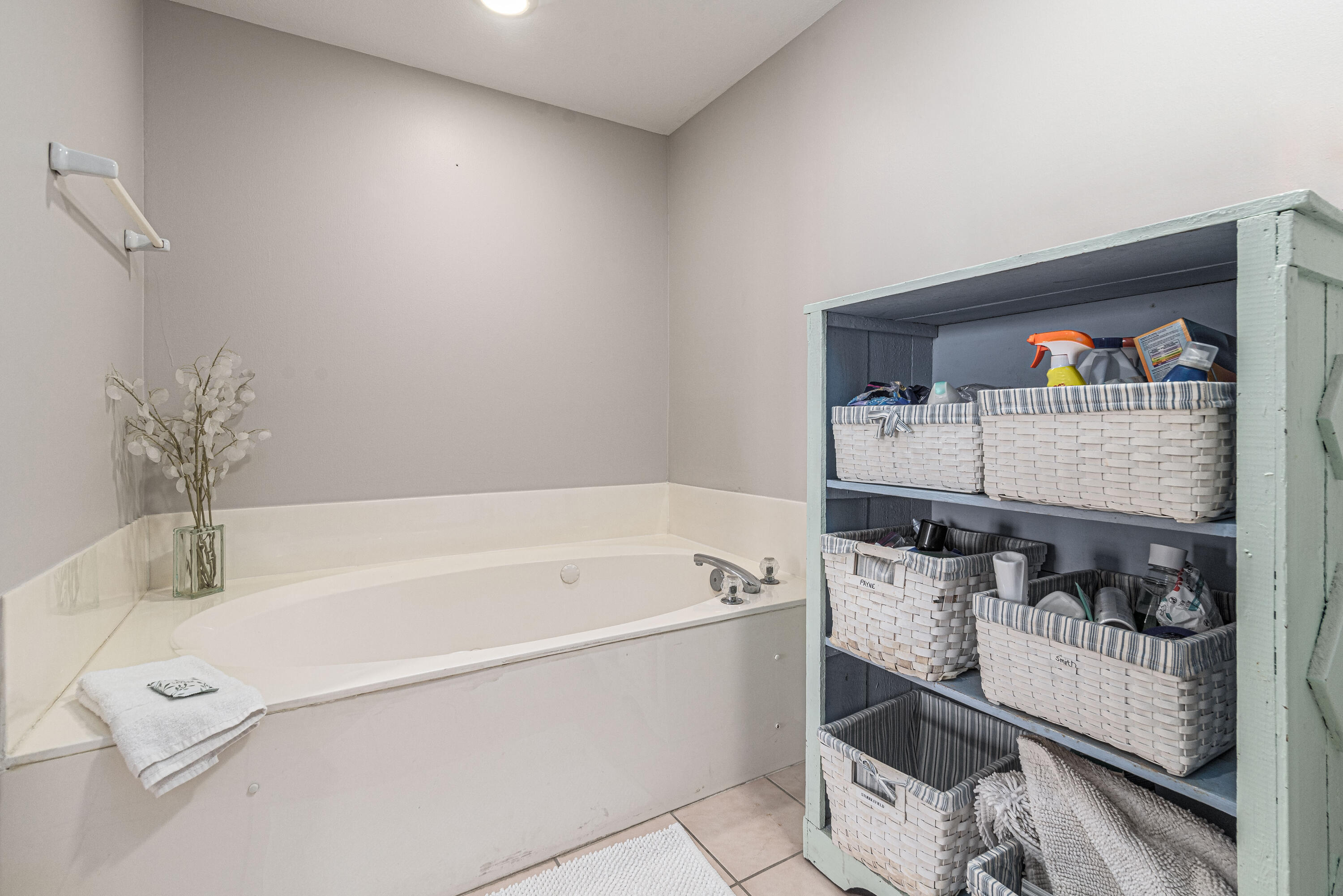 SUMMERCHASE CONDO

Inn at Crystal Beach - Residential
