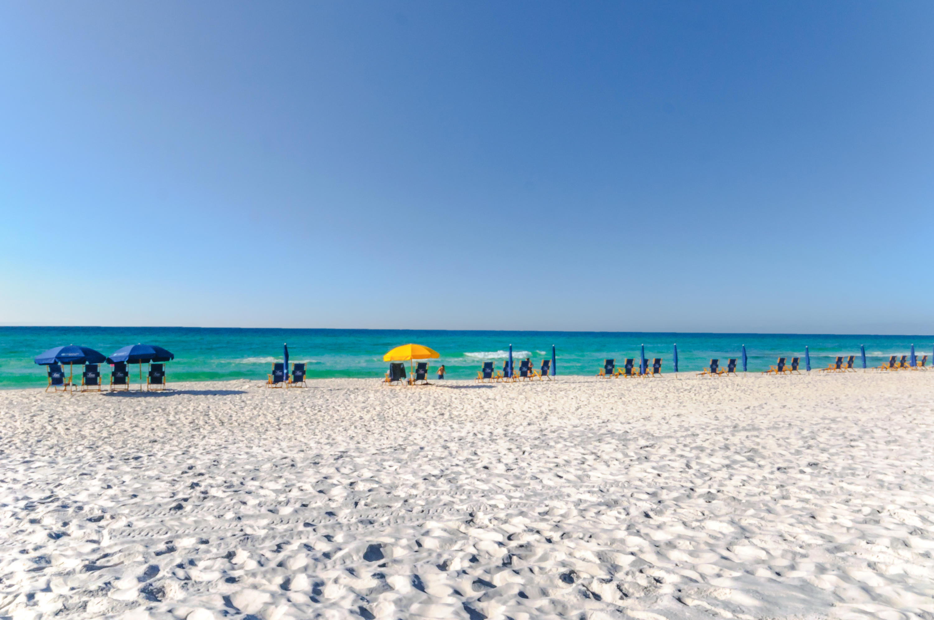 SUMMERCHASE CONDO

Inn at Crystal Beach - Residential