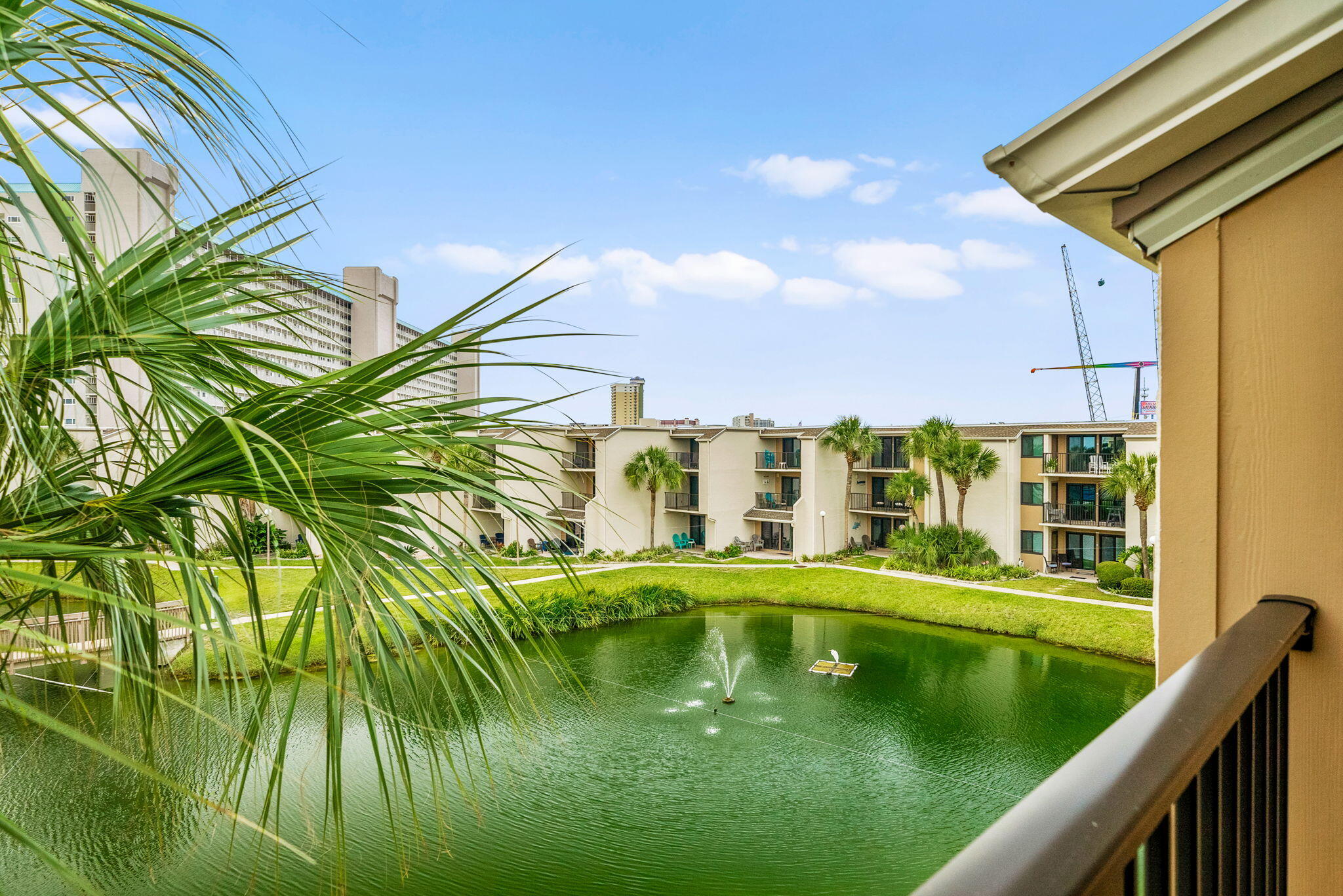 SUGAR BEACH T/H - Residential