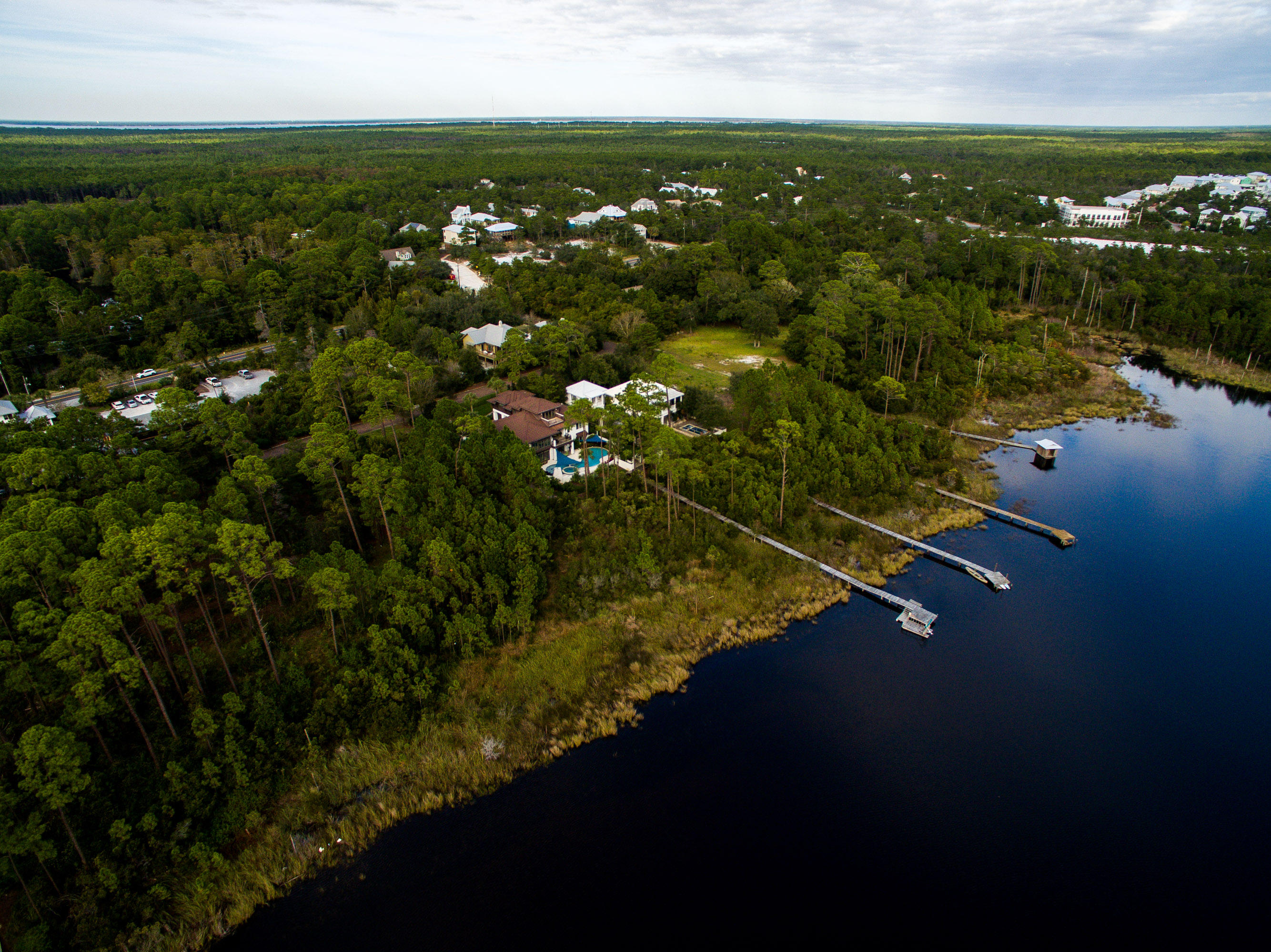 CRESCENT CAYE - Land
