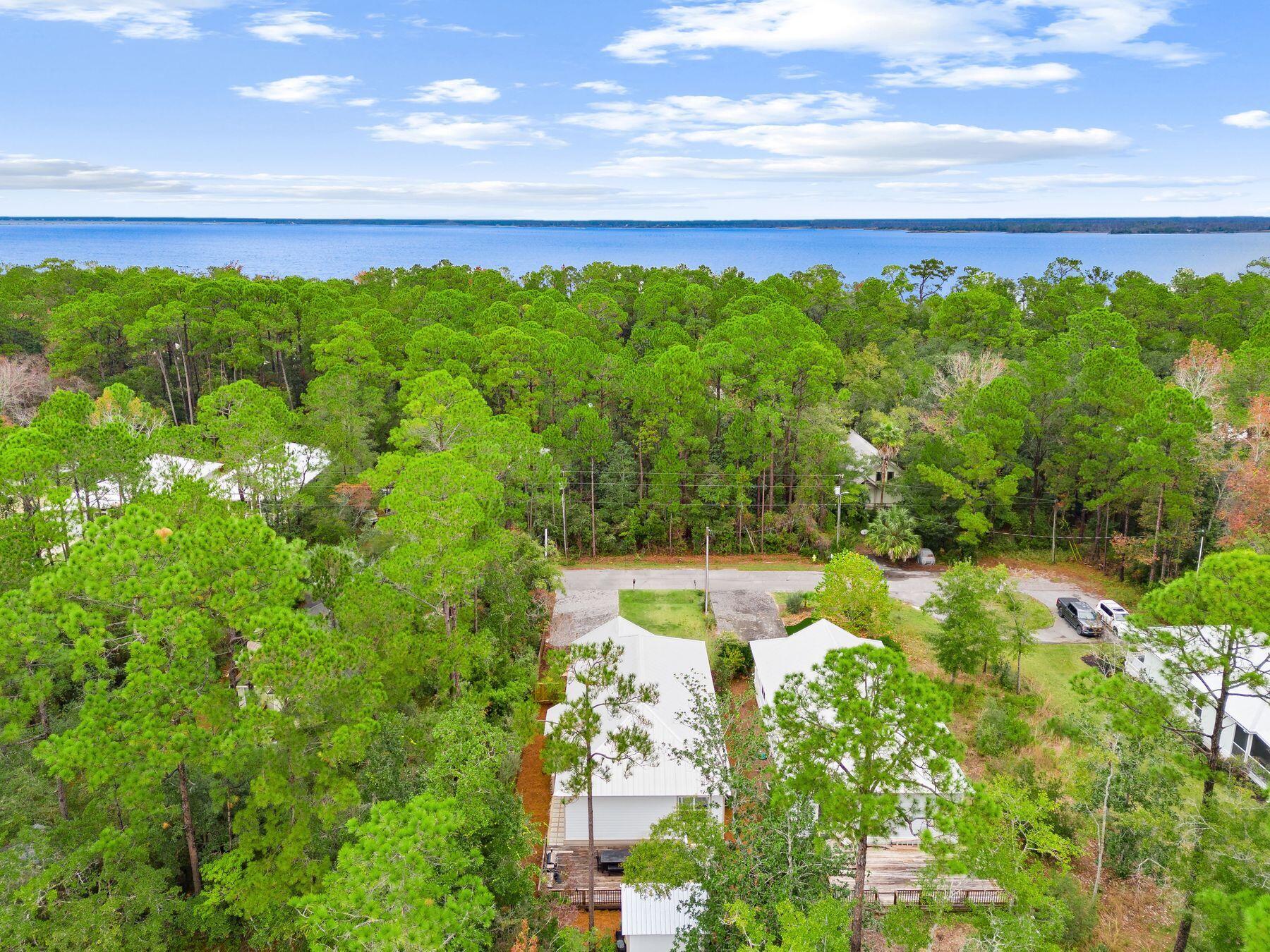 MAGNOLIA BEACH - Residential