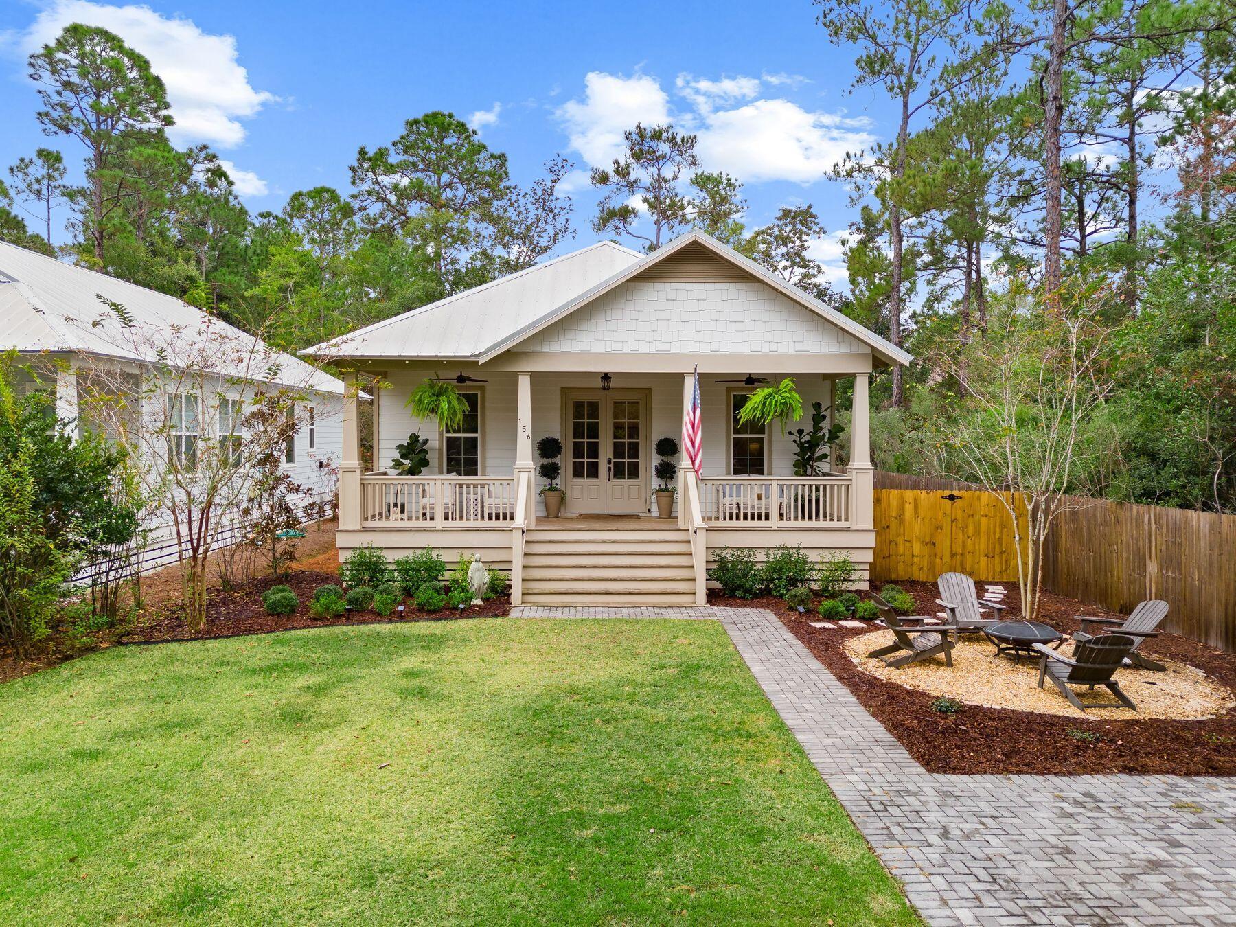 MAGNOLIA BEACH - Residential