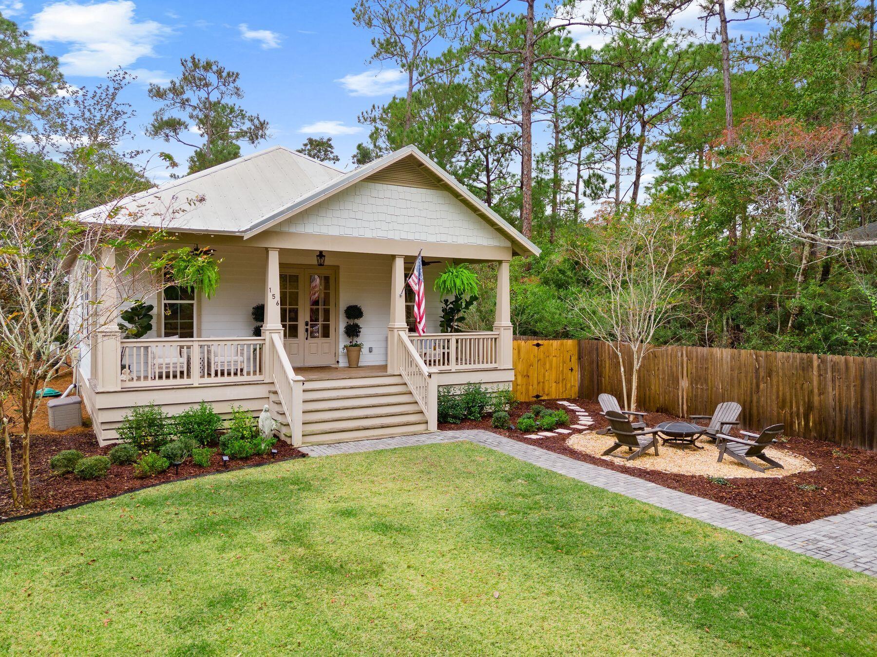 MAGNOLIA BEACH - Residential
