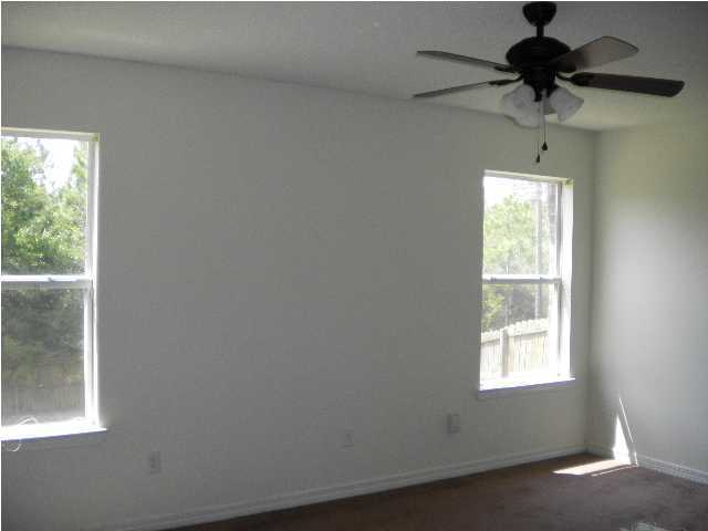 COUNTRYVIEW ESTATES 9TH ADDN - Residential Lease