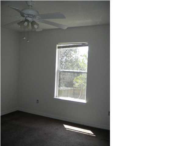 COUNTRYVIEW ESTATES 9TH ADDN - Residential Lease