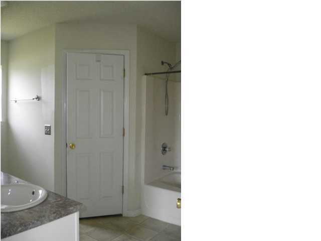 COUNTRYVIEW ESTATES 9TH ADDN - Residential Lease