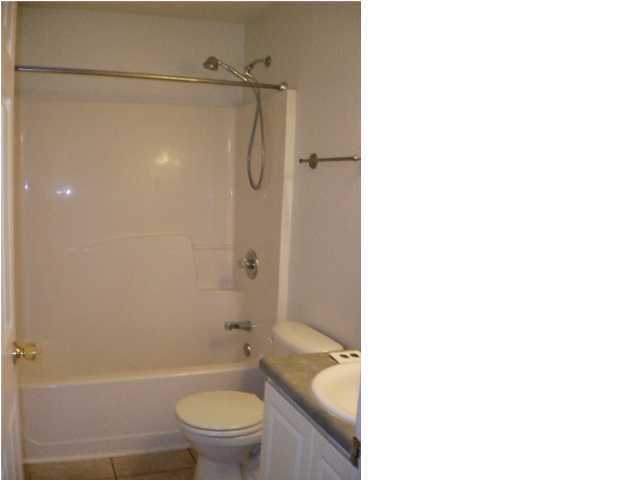 COUNTRYVIEW ESTATES 9TH ADDN - Residential Lease
