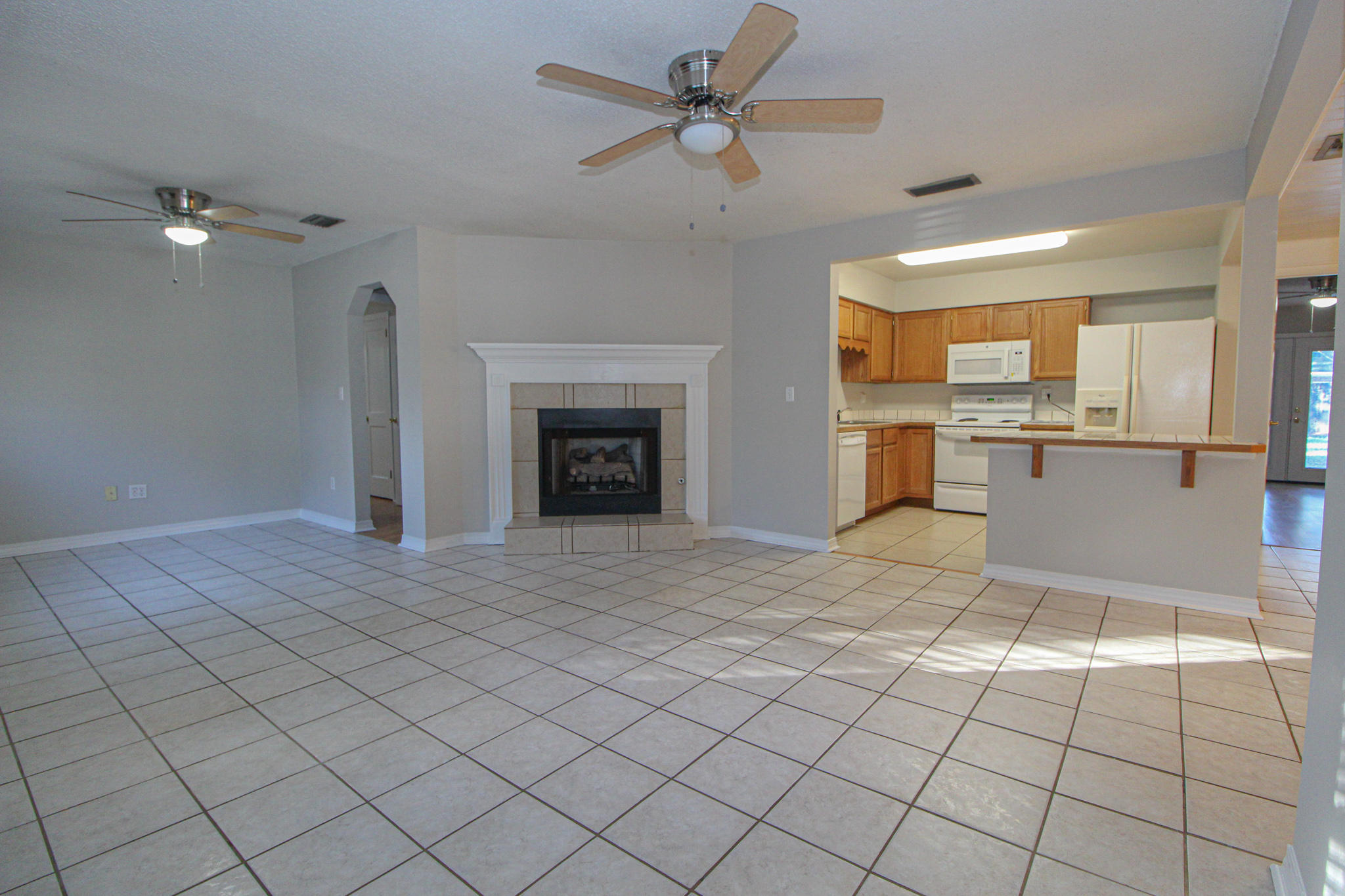ELLIOTTS POINT RESUB - Residential Lease