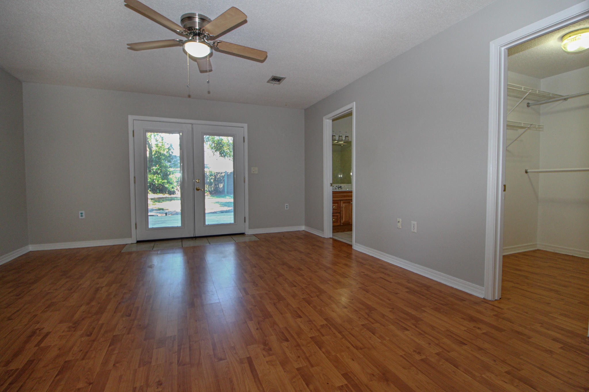 ELLIOTTS POINT RESUB - Residential Lease