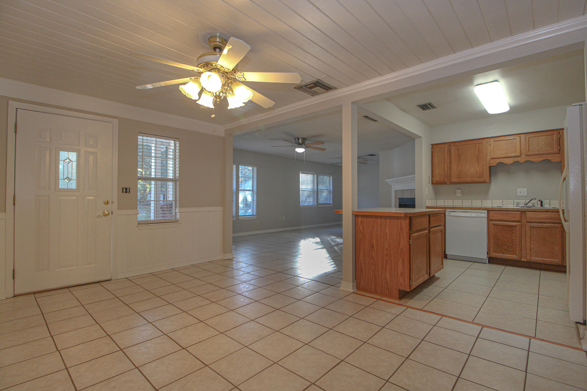 ELLIOTTS POINT RESUB - Residential Lease
