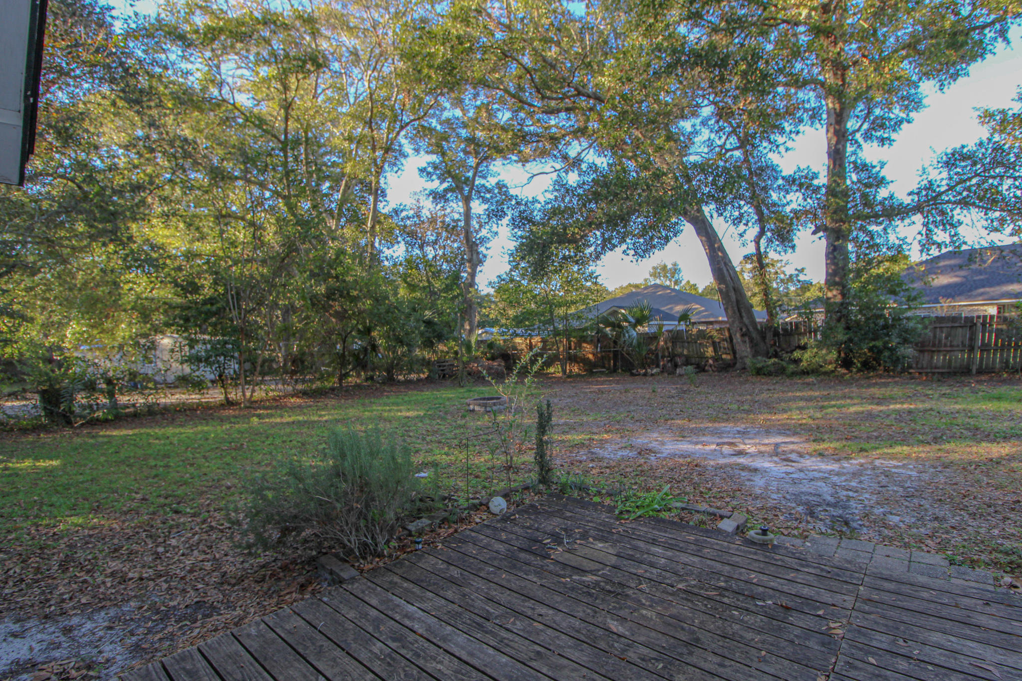 ELLIOTTS POINT RESUB - Residential Lease