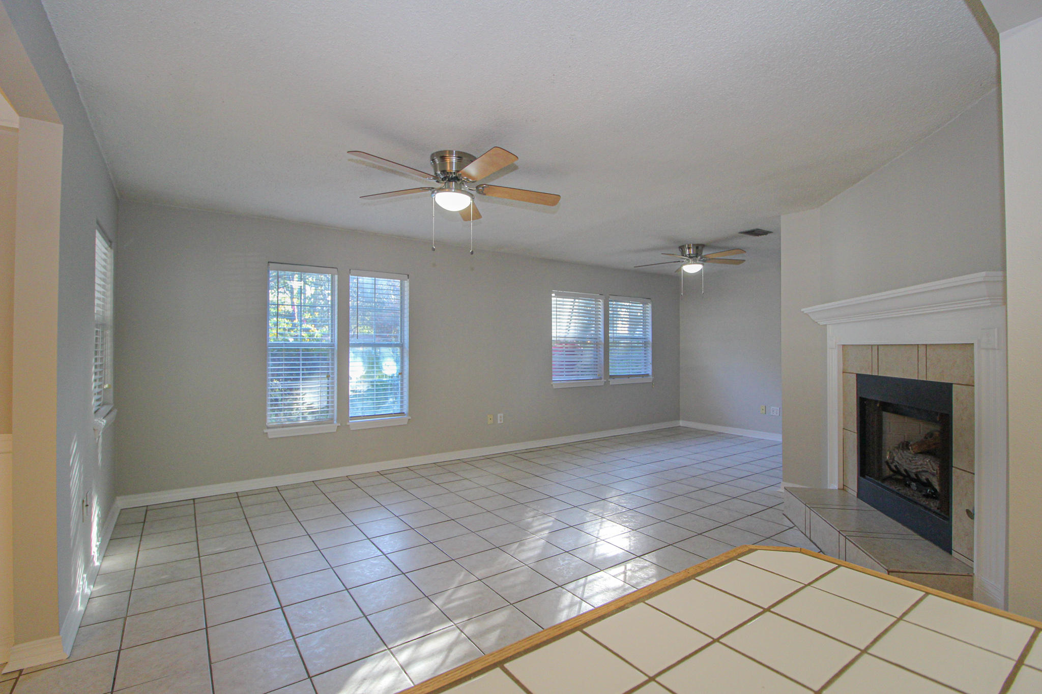 ELLIOTTS POINT RESUB - Residential Lease