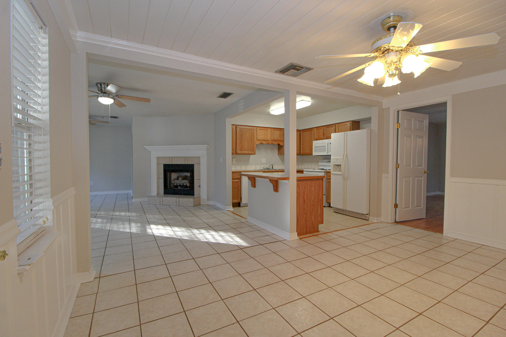 ELLIOTTS POINT RESUB - Residential Lease