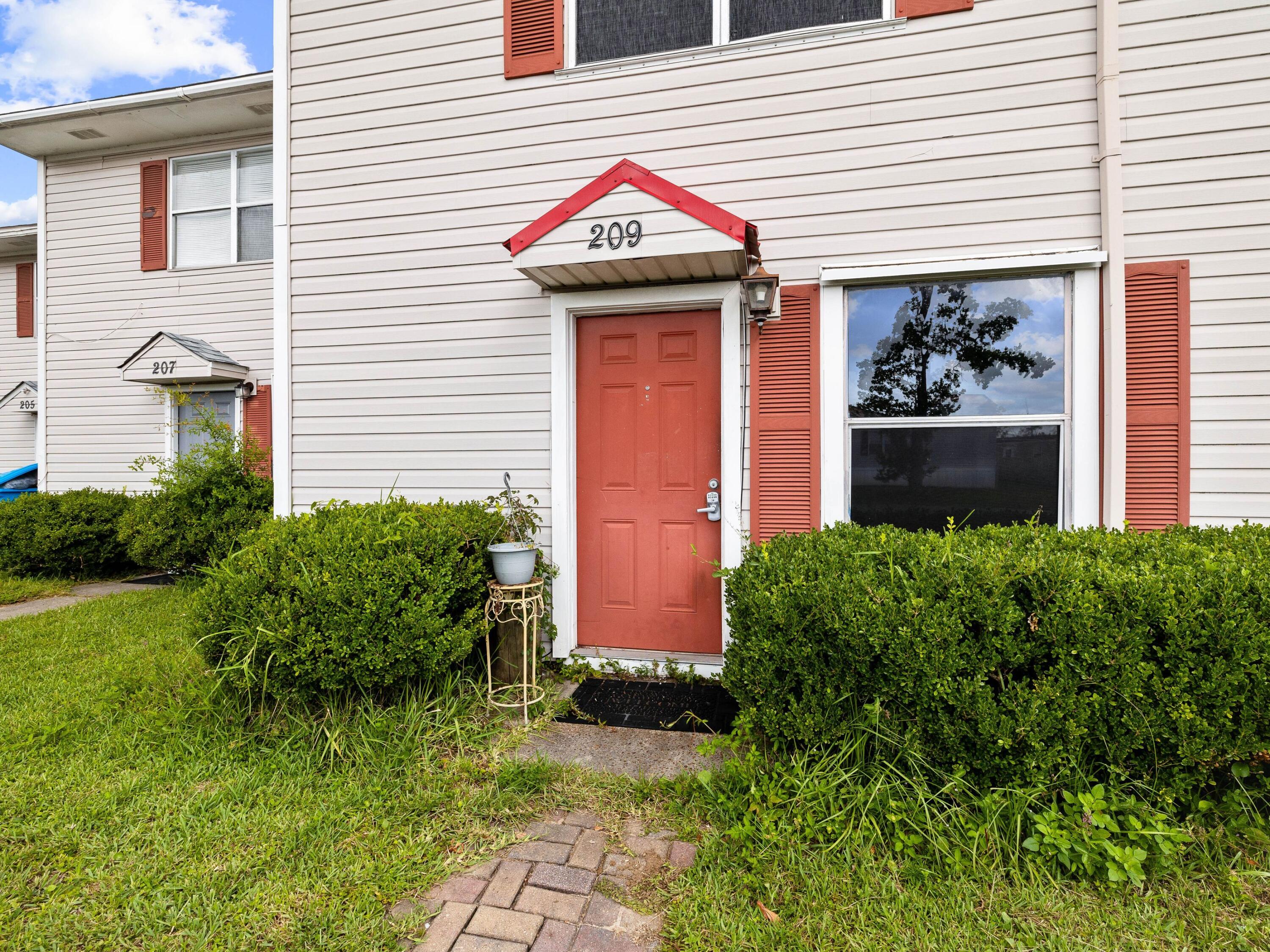 NO RECORDED SUBDIVISION - Residential