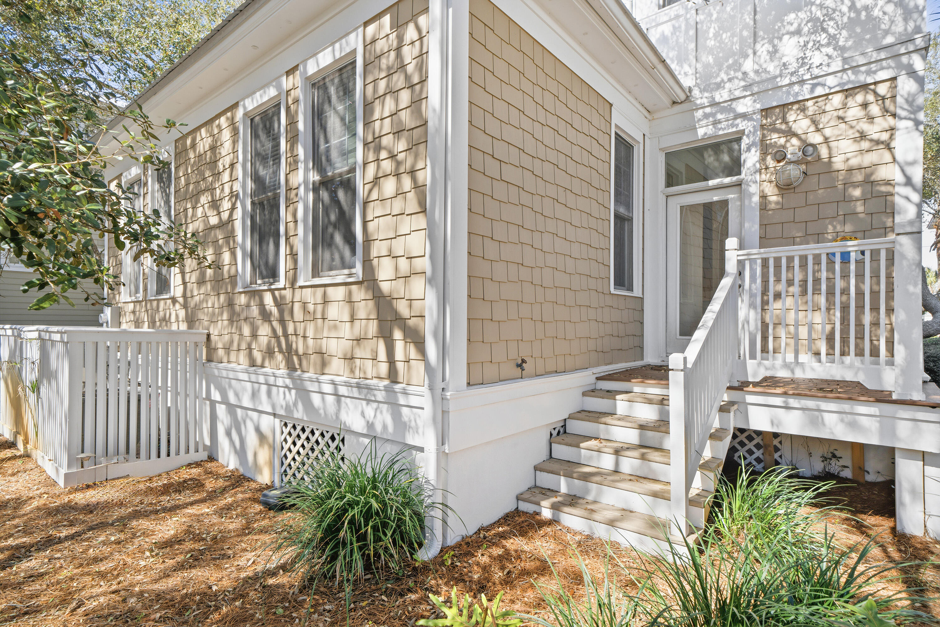 FRANGISTA BEACH 1ST ADDN - Residential