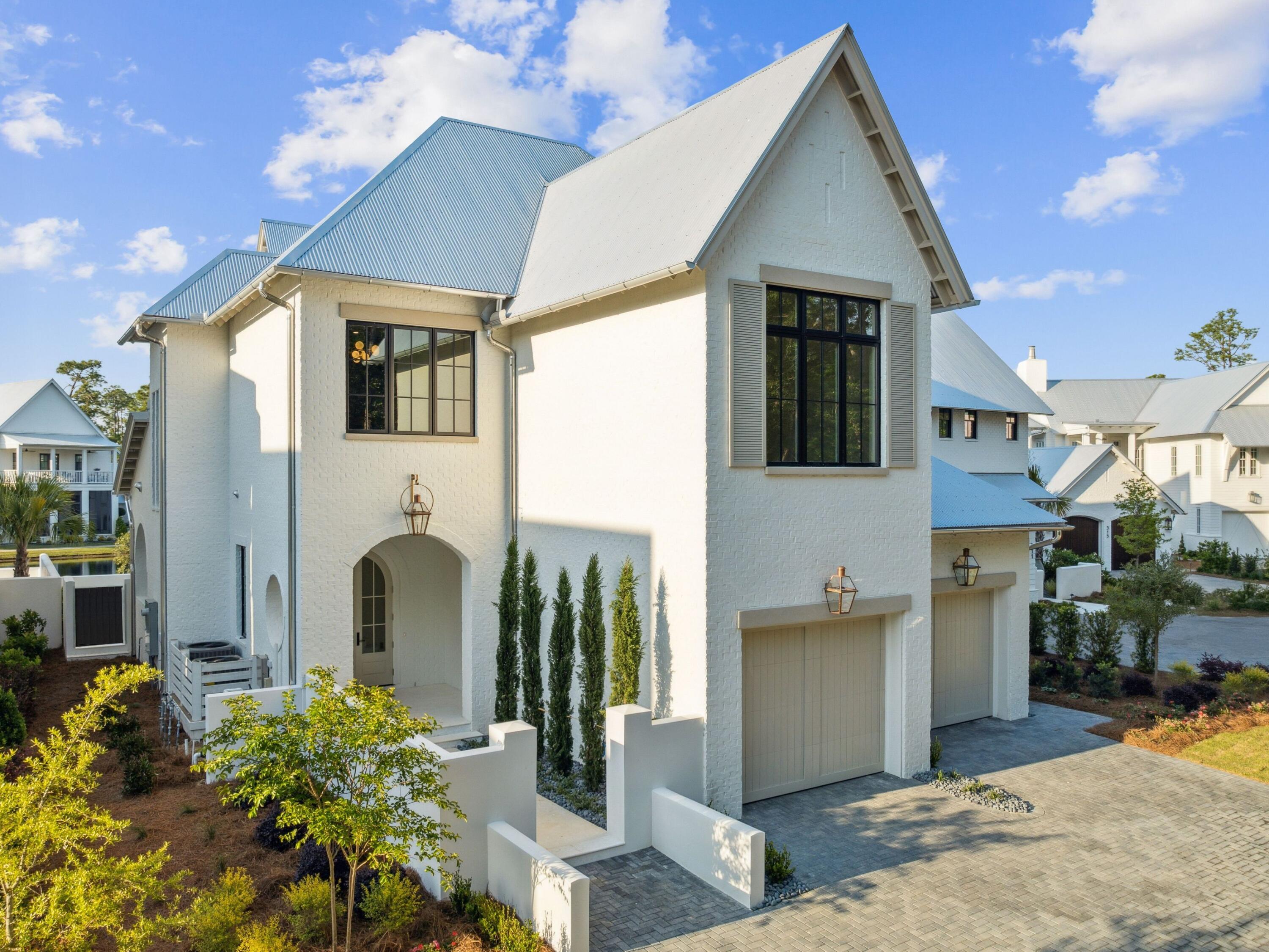 CHURCHILL OAKS - Residential
