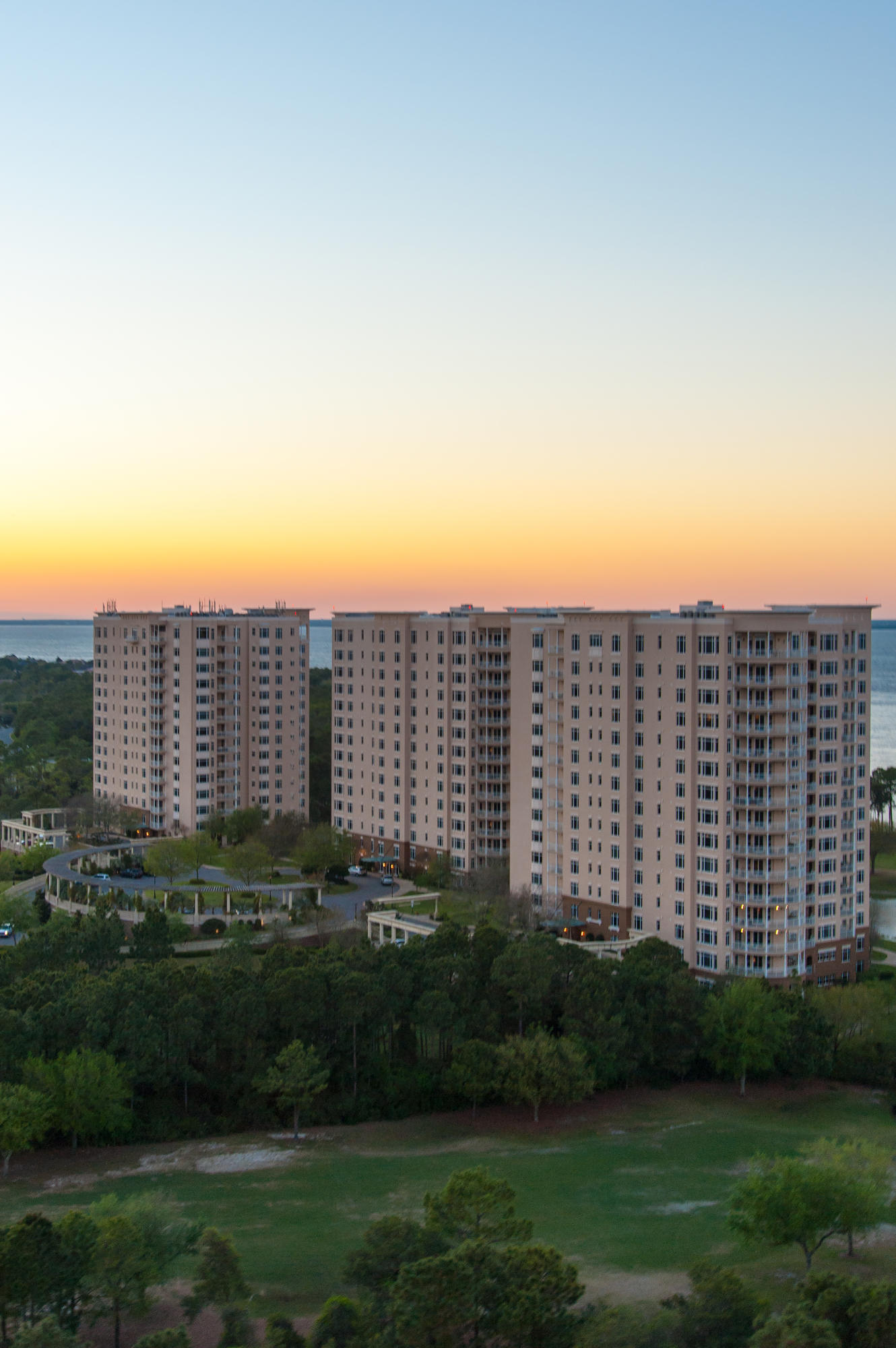 ONE WATER PLACE AT KELLY PLANTATION - Residential