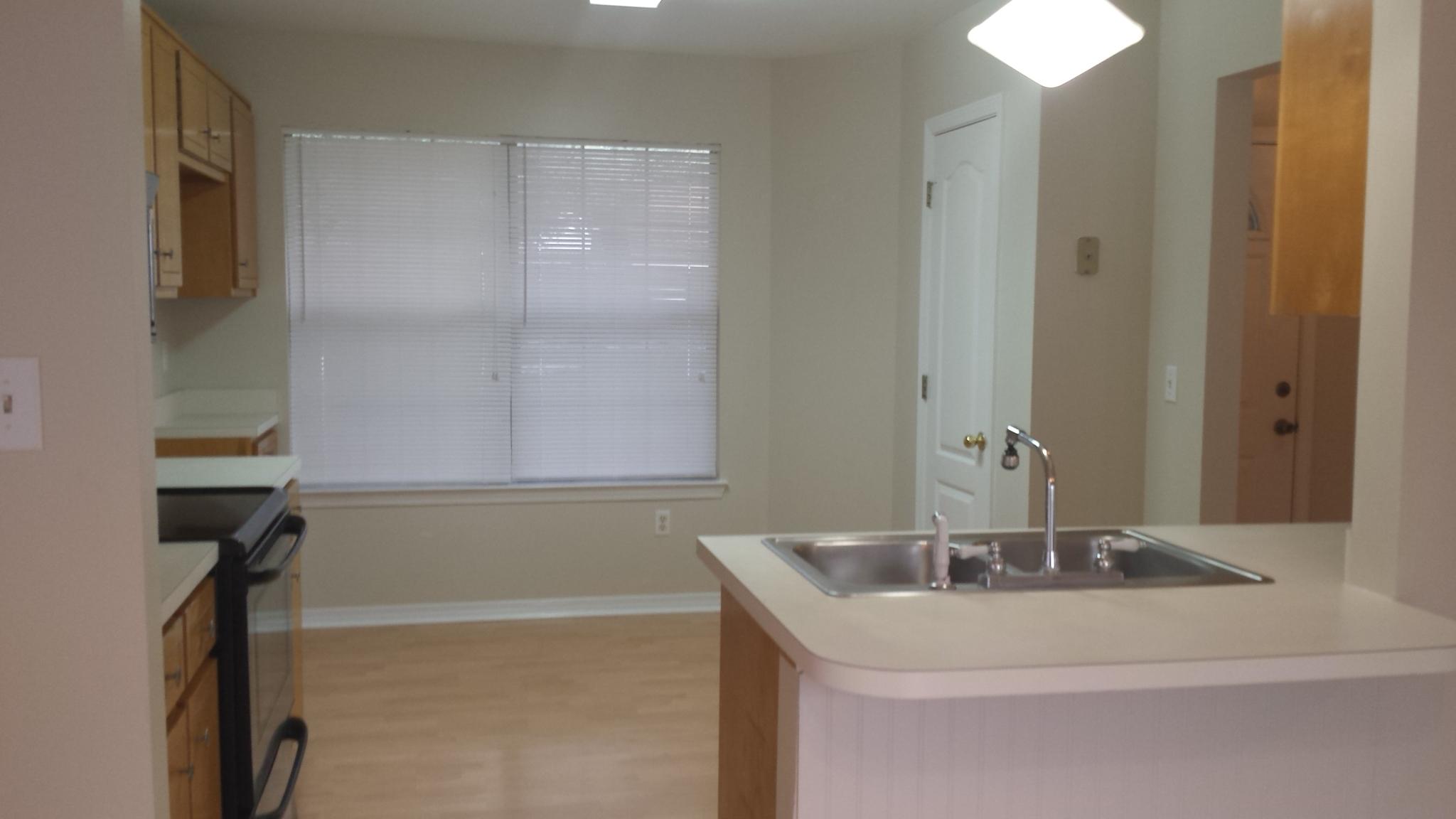 VALPARAISO PINECREST 5 - Residential Lease